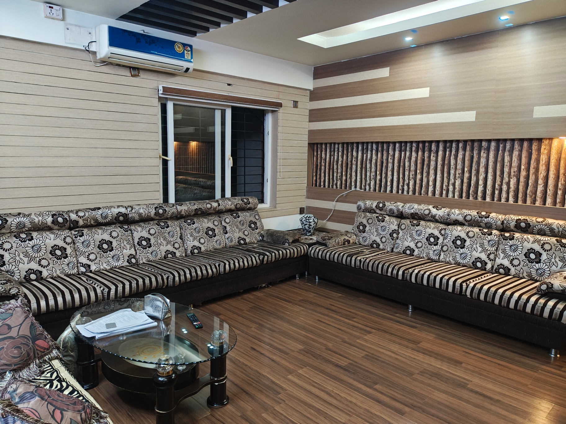 9 seater sofa for sale  - Image 2