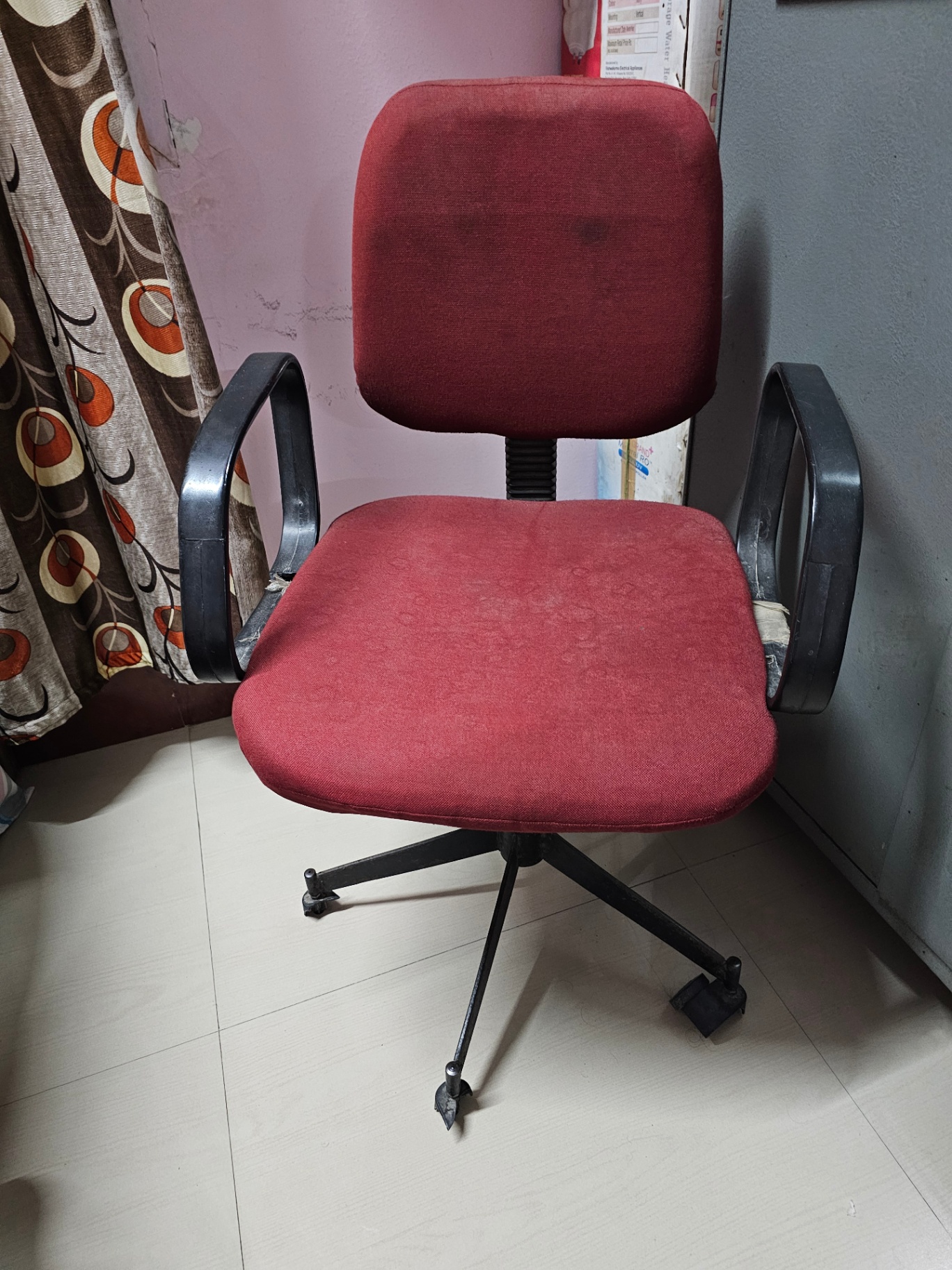 Revolving chair  - Image 2