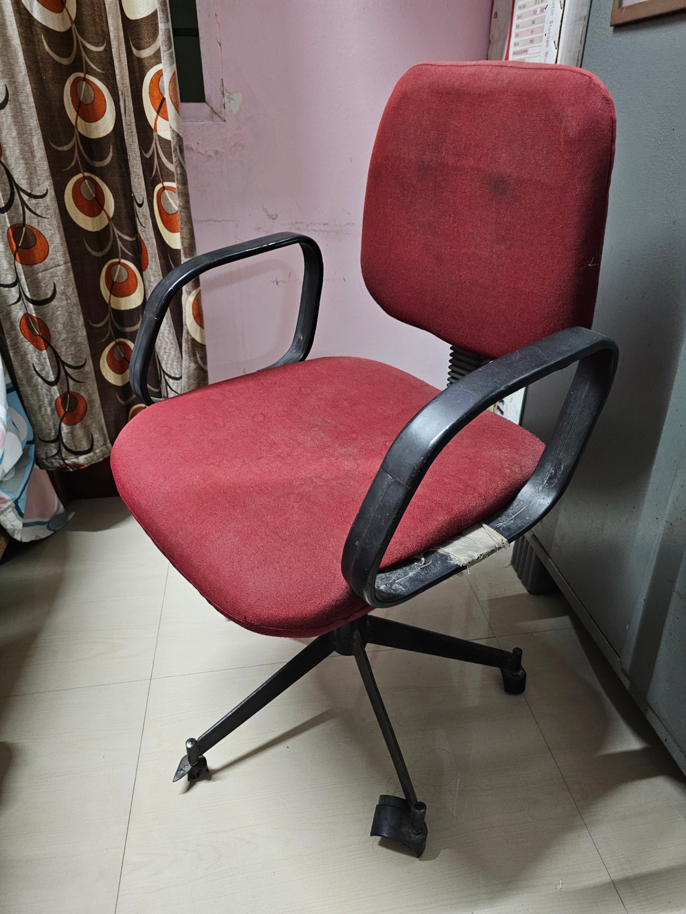 Revolving chair  - Image 1