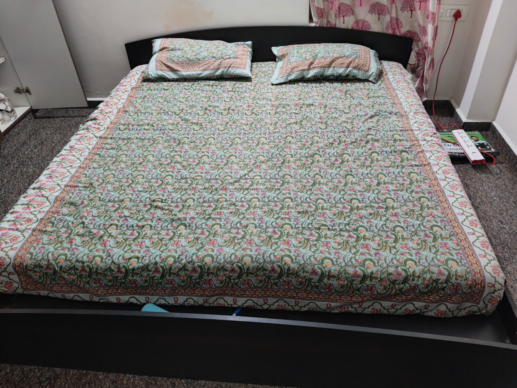 King size bed in a great condition  - Image 2