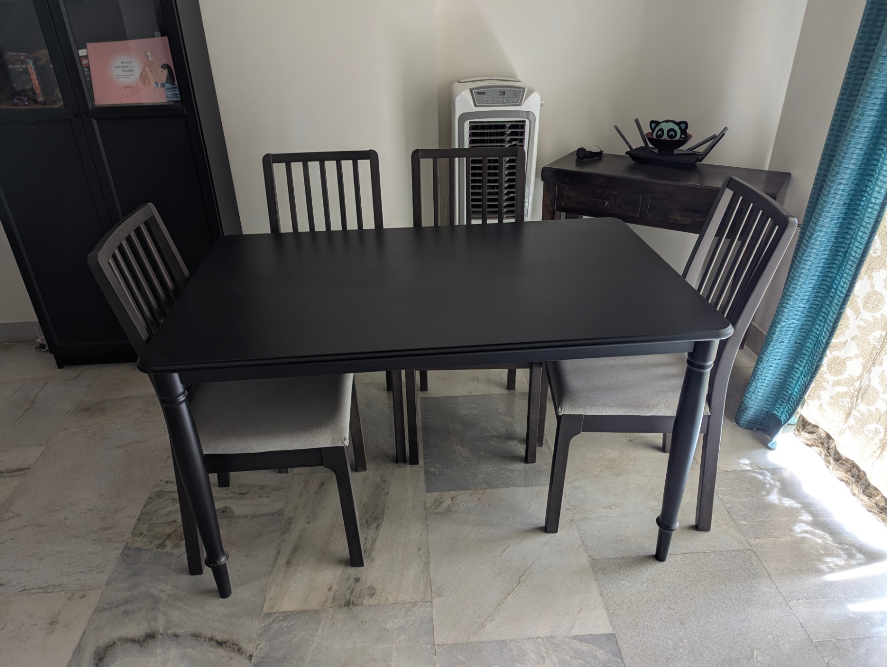 IKEA 4-person Dining table and 4 Ekedalen chairs - Image 9