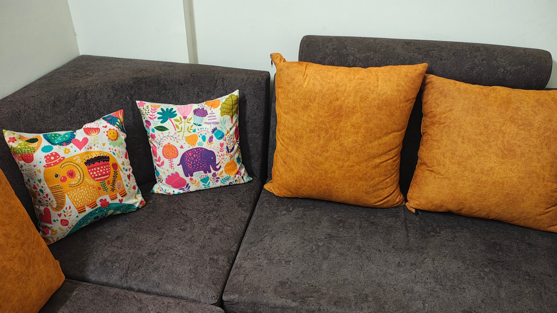 5 Seater Corner sofa set with Cushions - Image 4