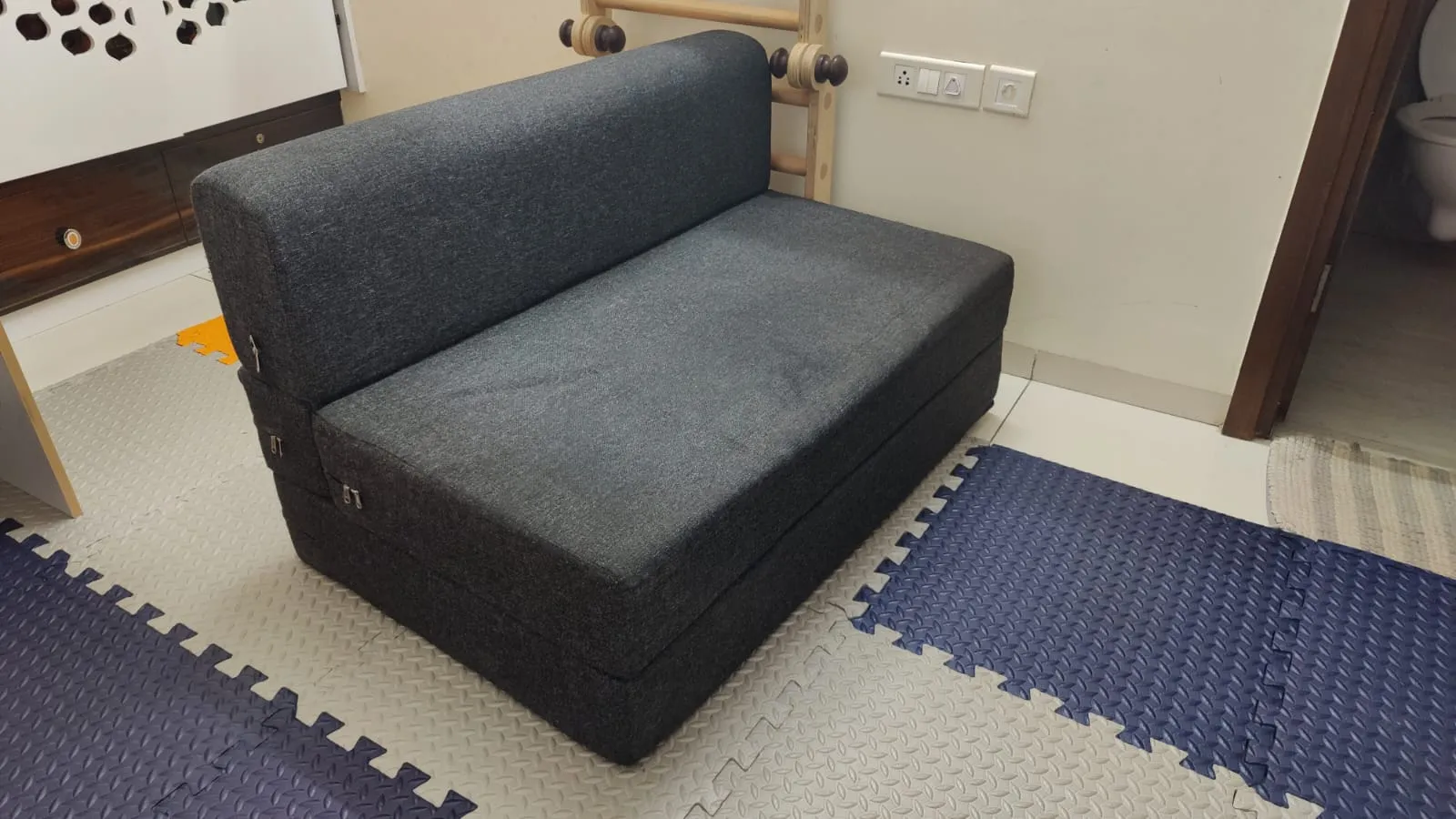 6 x 4 feet sofa cum bed  - Image 3