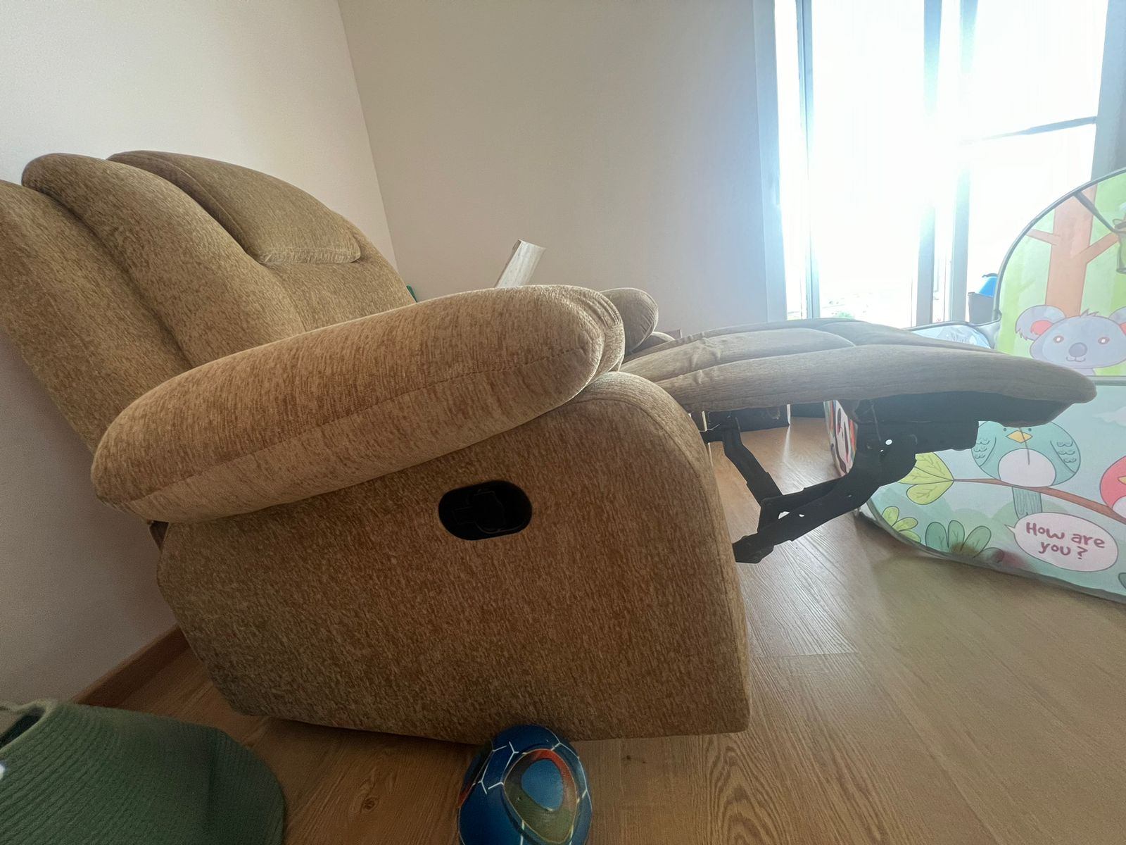 Fabric based 1 seater Recliner sofa  - Image 1