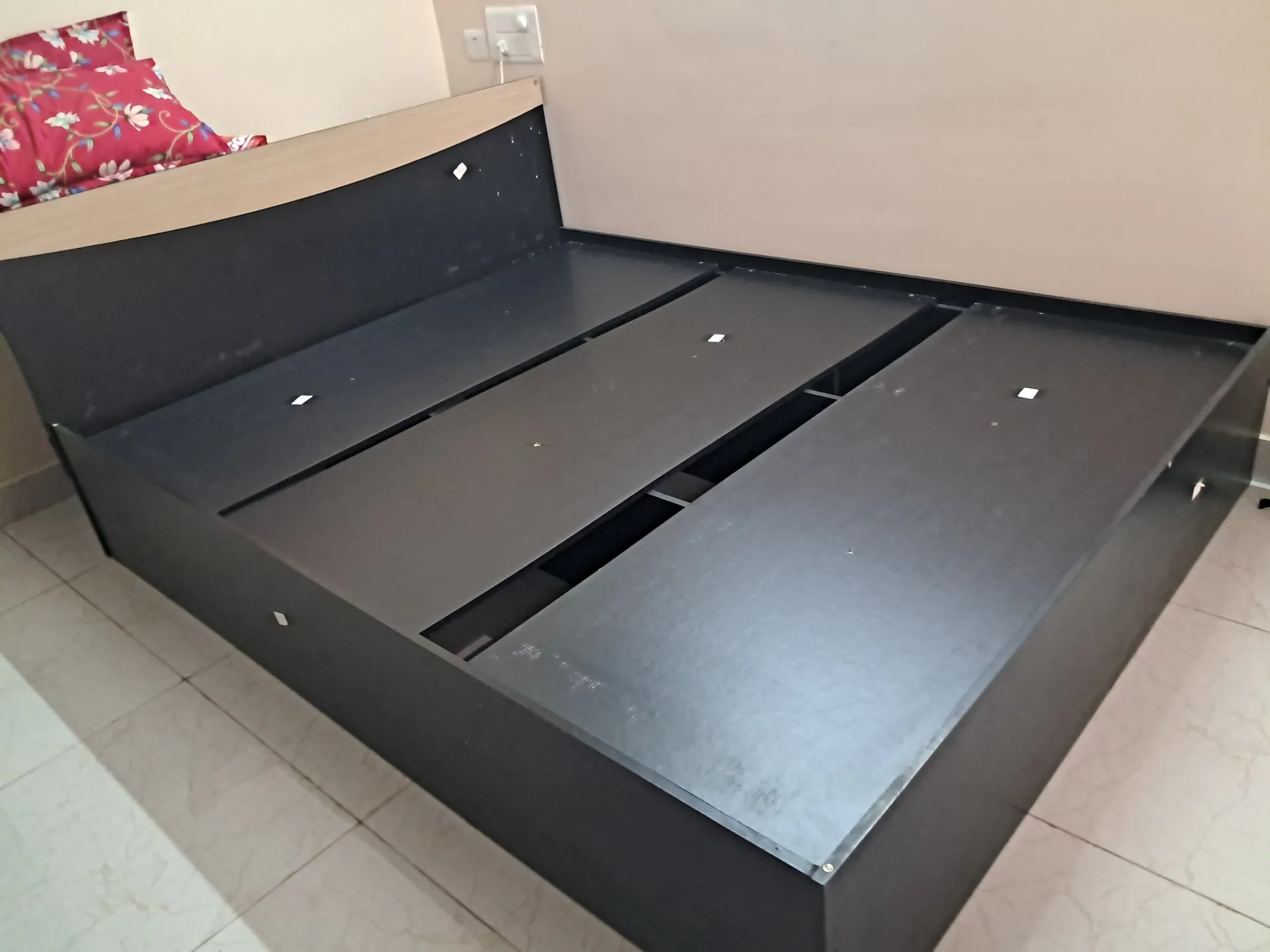 Queen Size Bed - Image 5