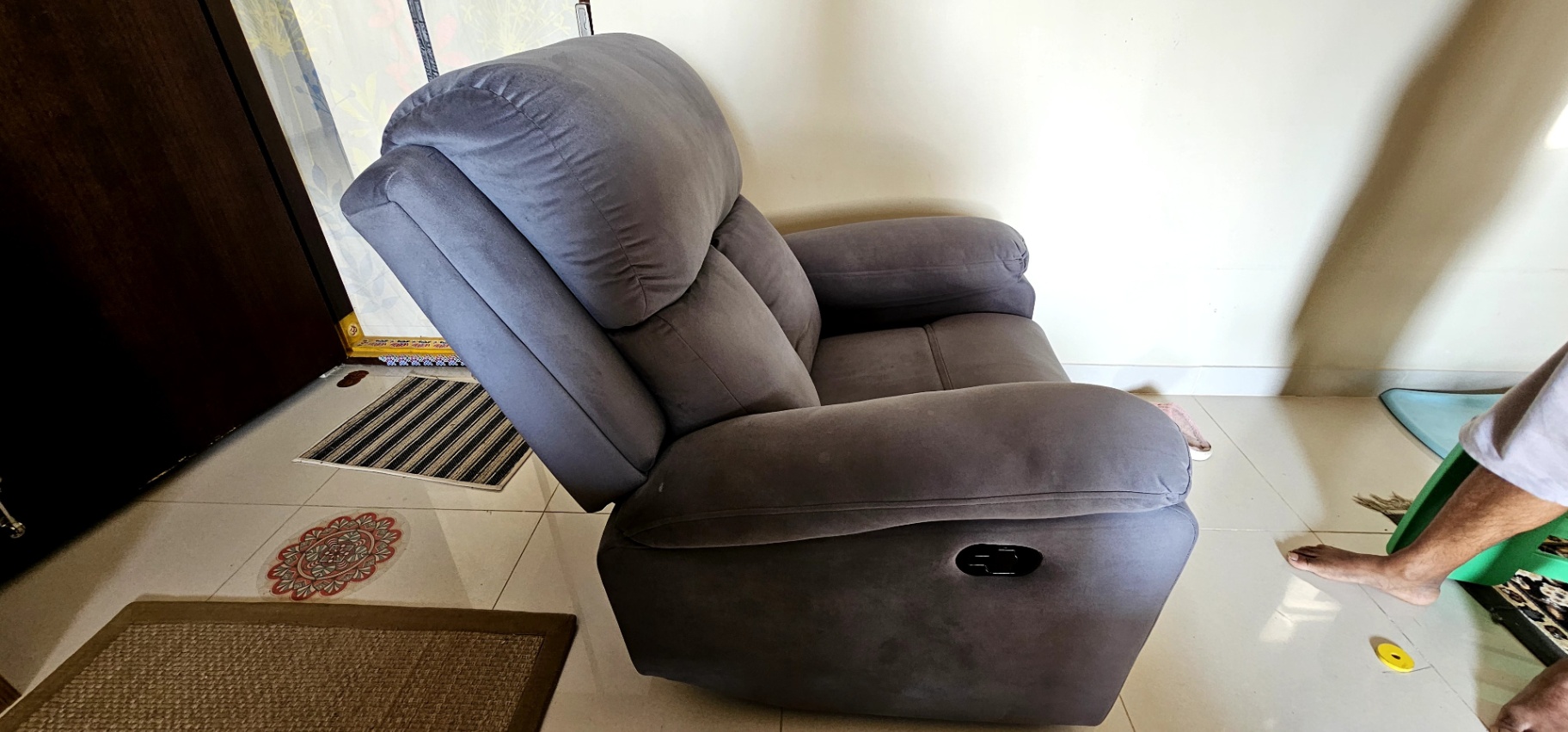 Recliner  - Image 2