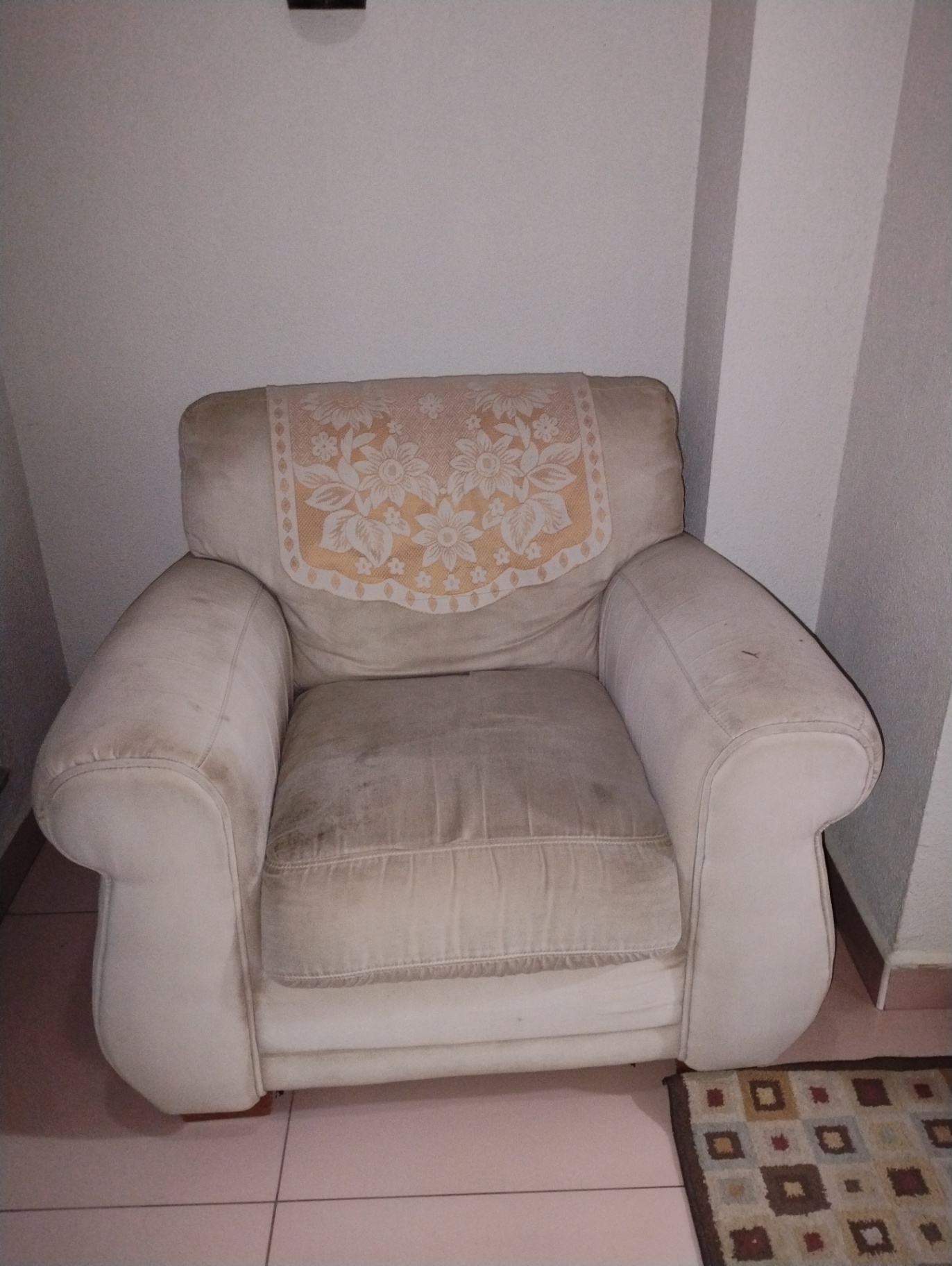 6 seater sofa - Image 1