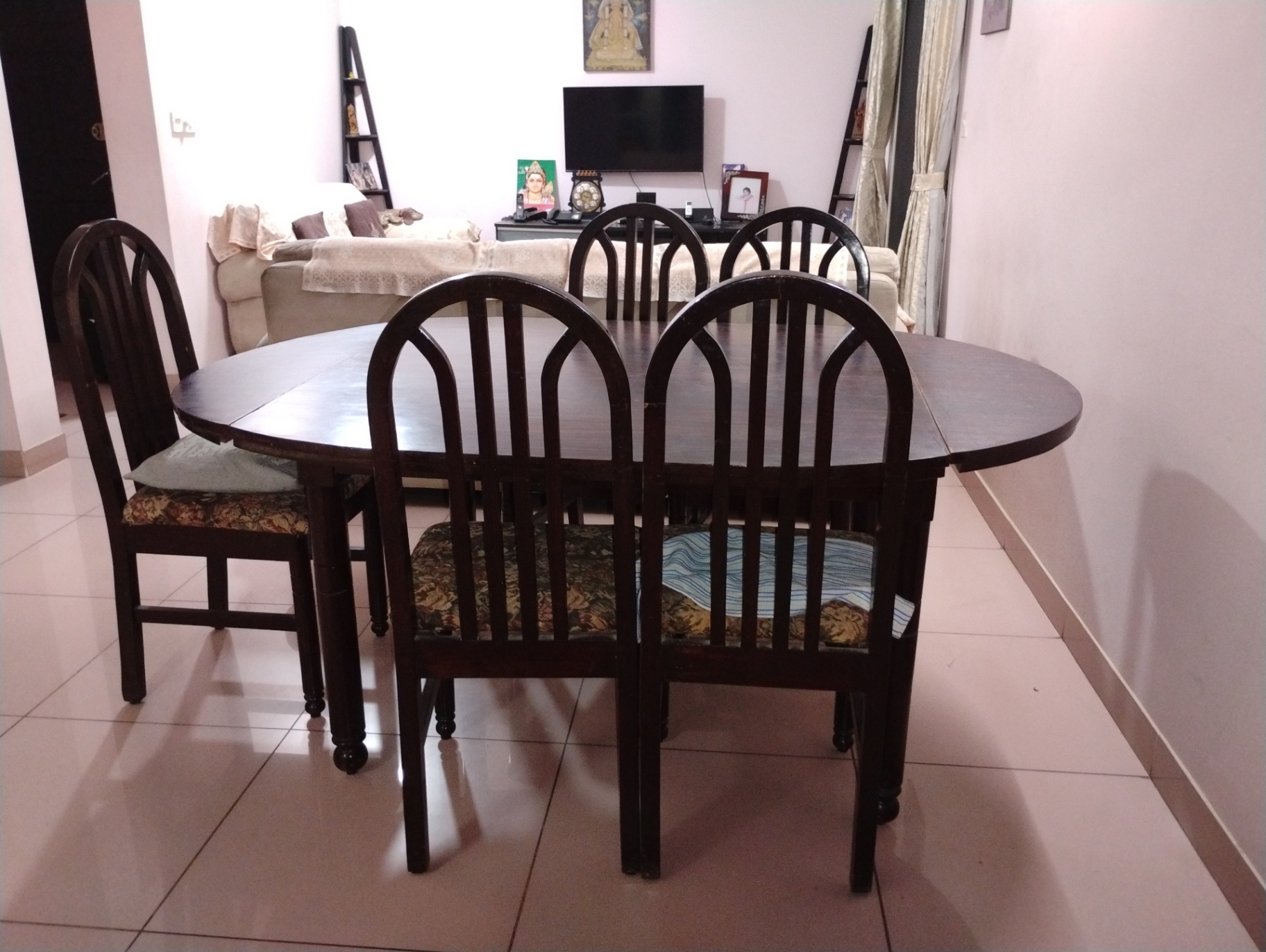 6 seater teak wood dining table - Image 5
