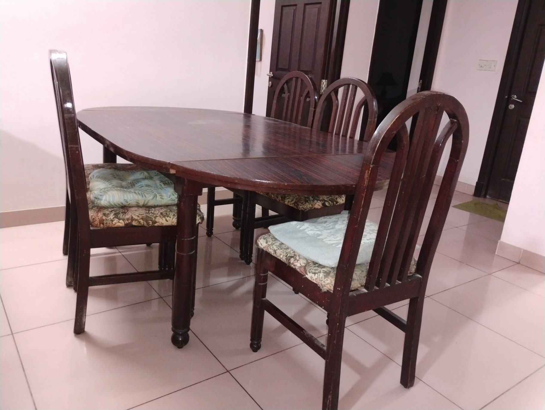 6 seater teak wood dining table - Image 2