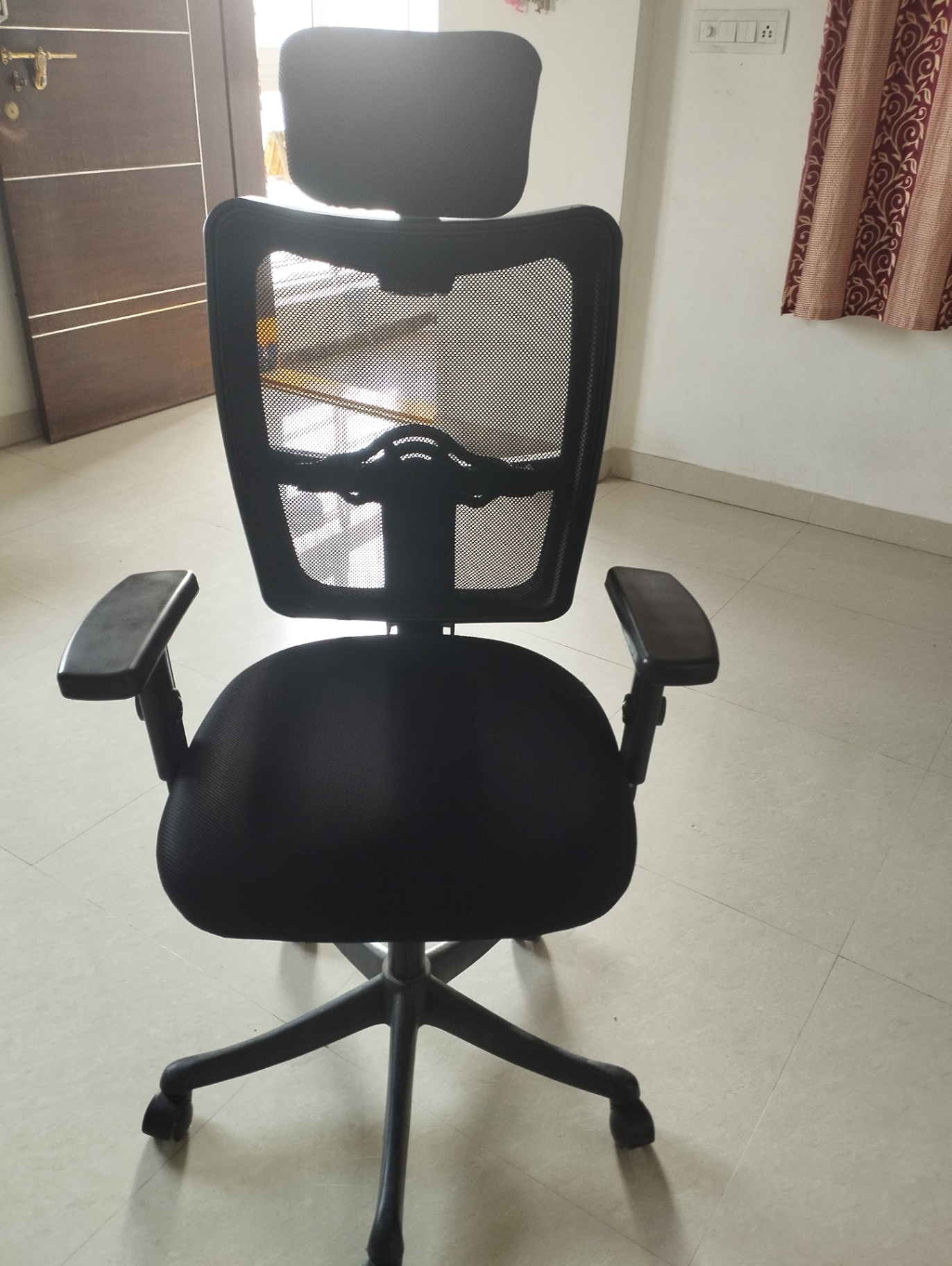 Office chair - Image 1