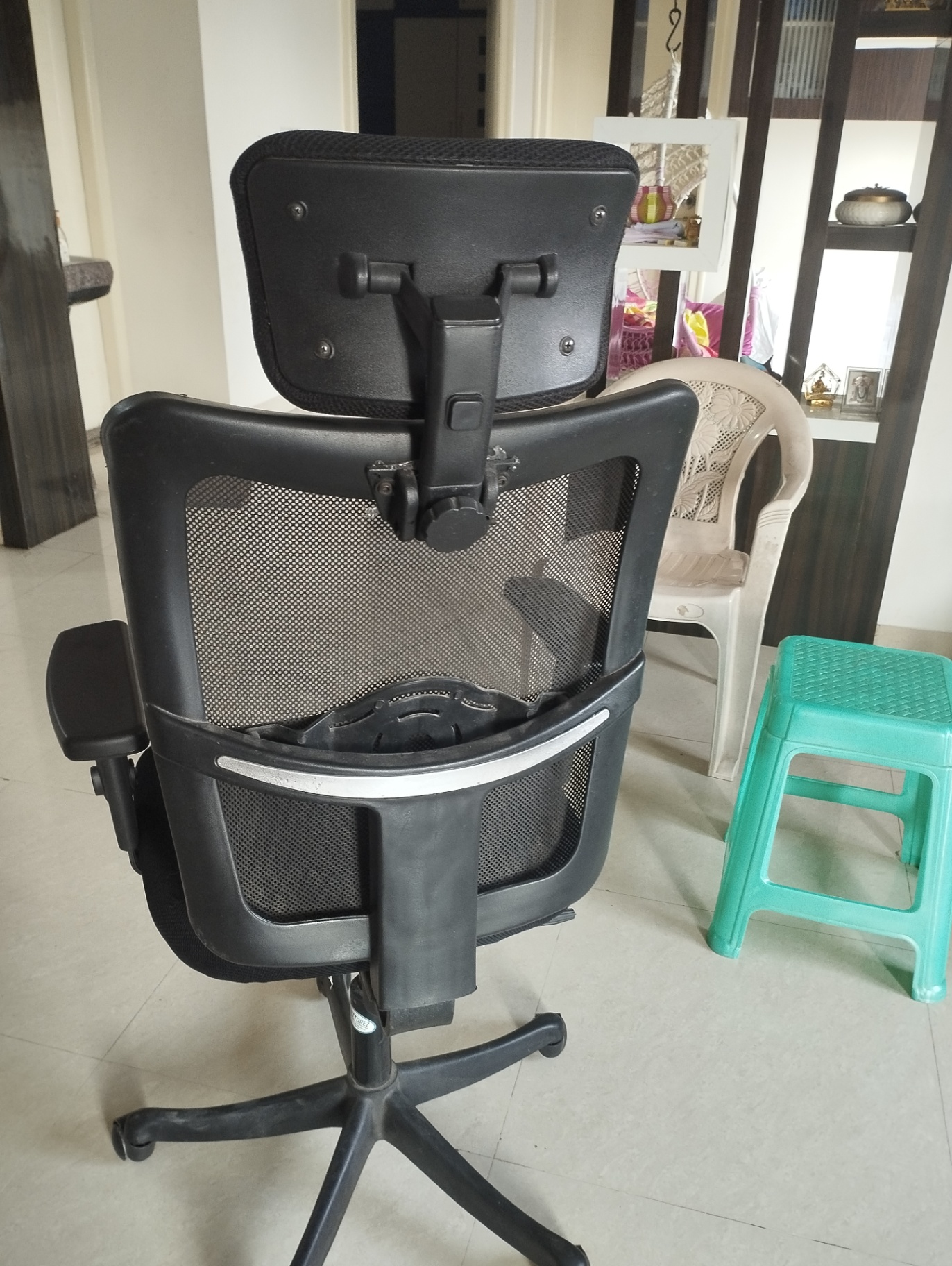 Office chair - Image 2