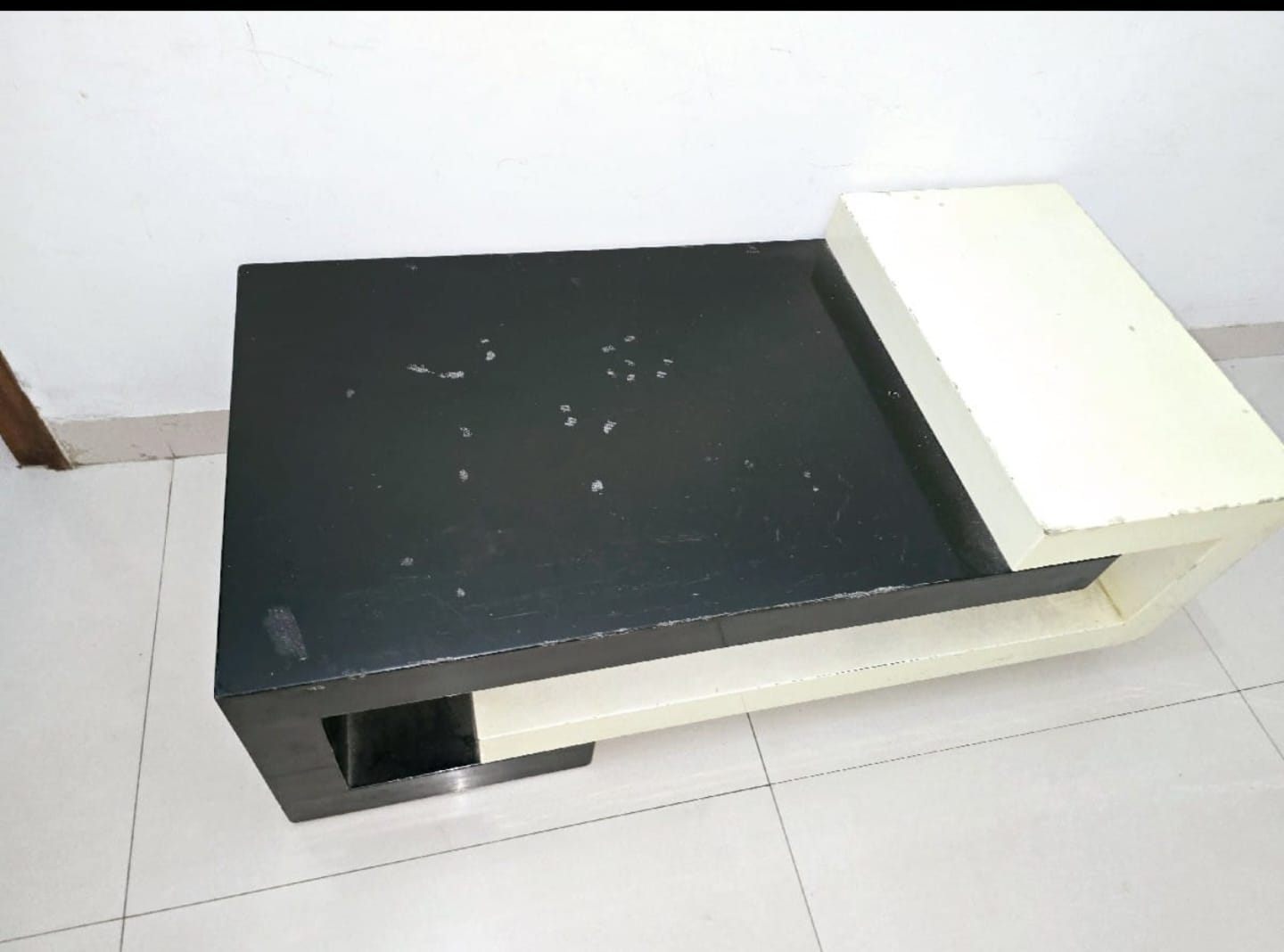 Designer coffee table - Image 1