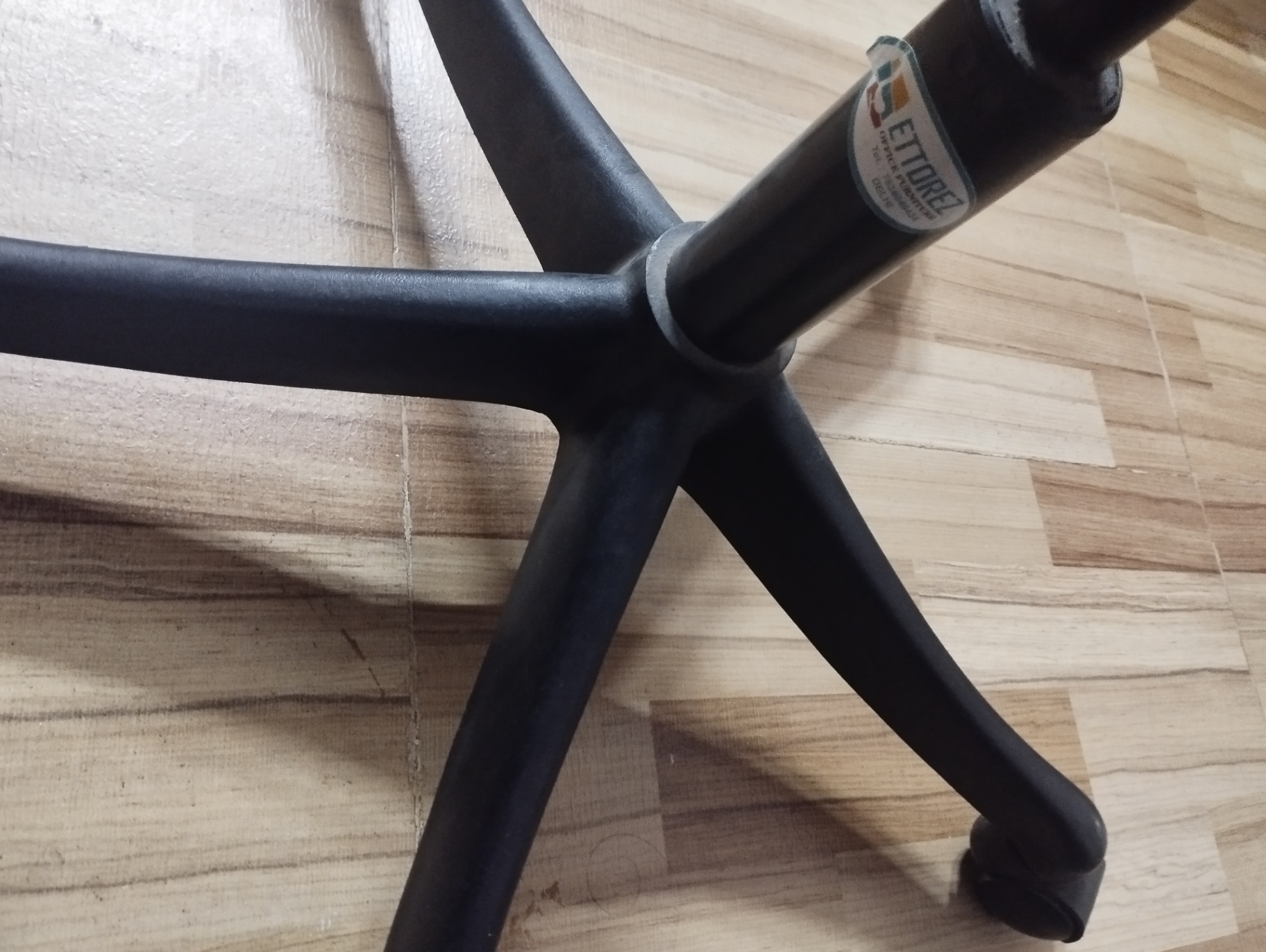 Office chair - Image 3