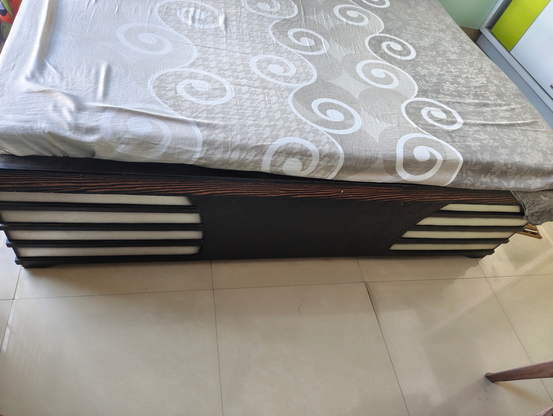 King sized bed with mattress - Image 3