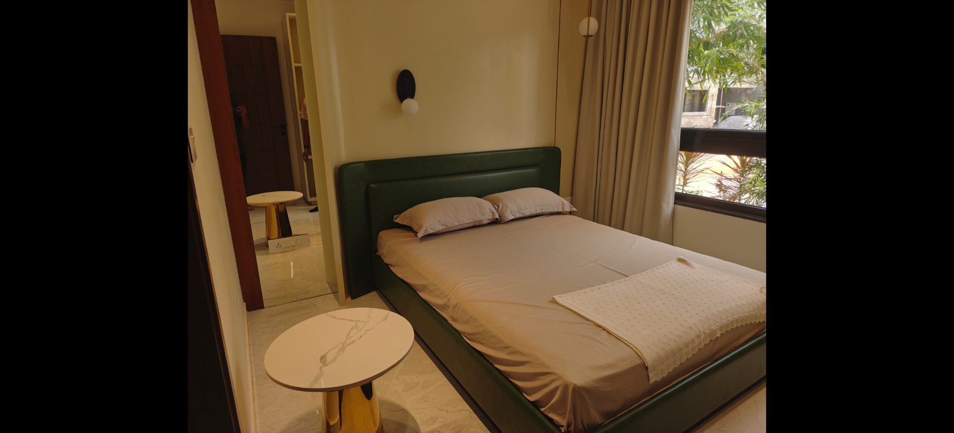 Queen size bed + mattress - never used - Image 1