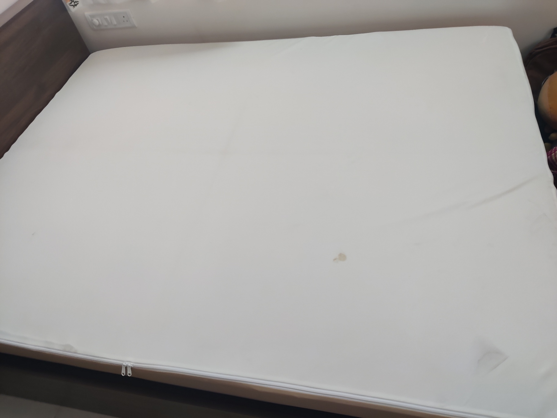 Wakefit bed and mattress queen size - Image 1