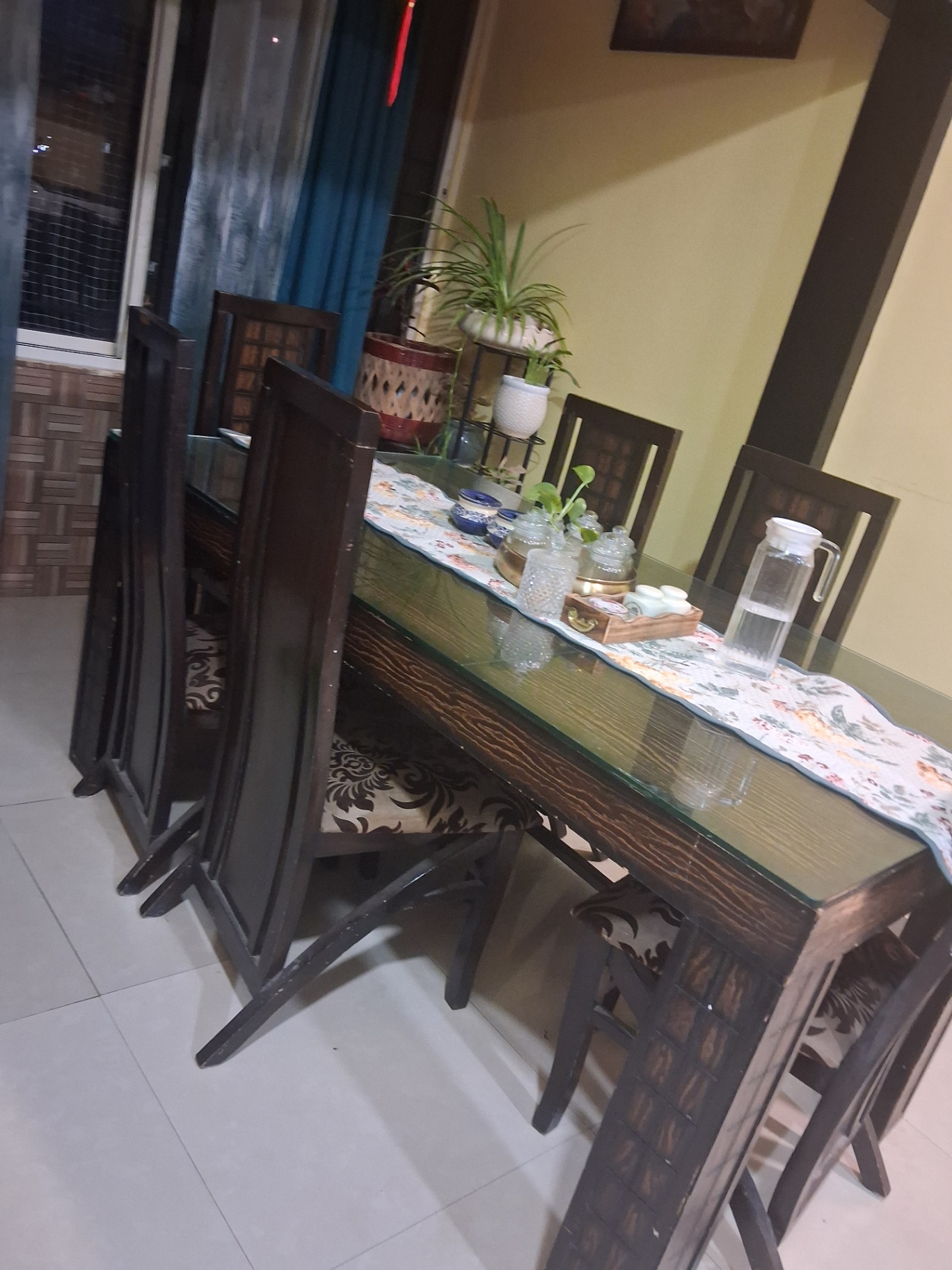 6 Seater Wooden Dining Table  - Image 3