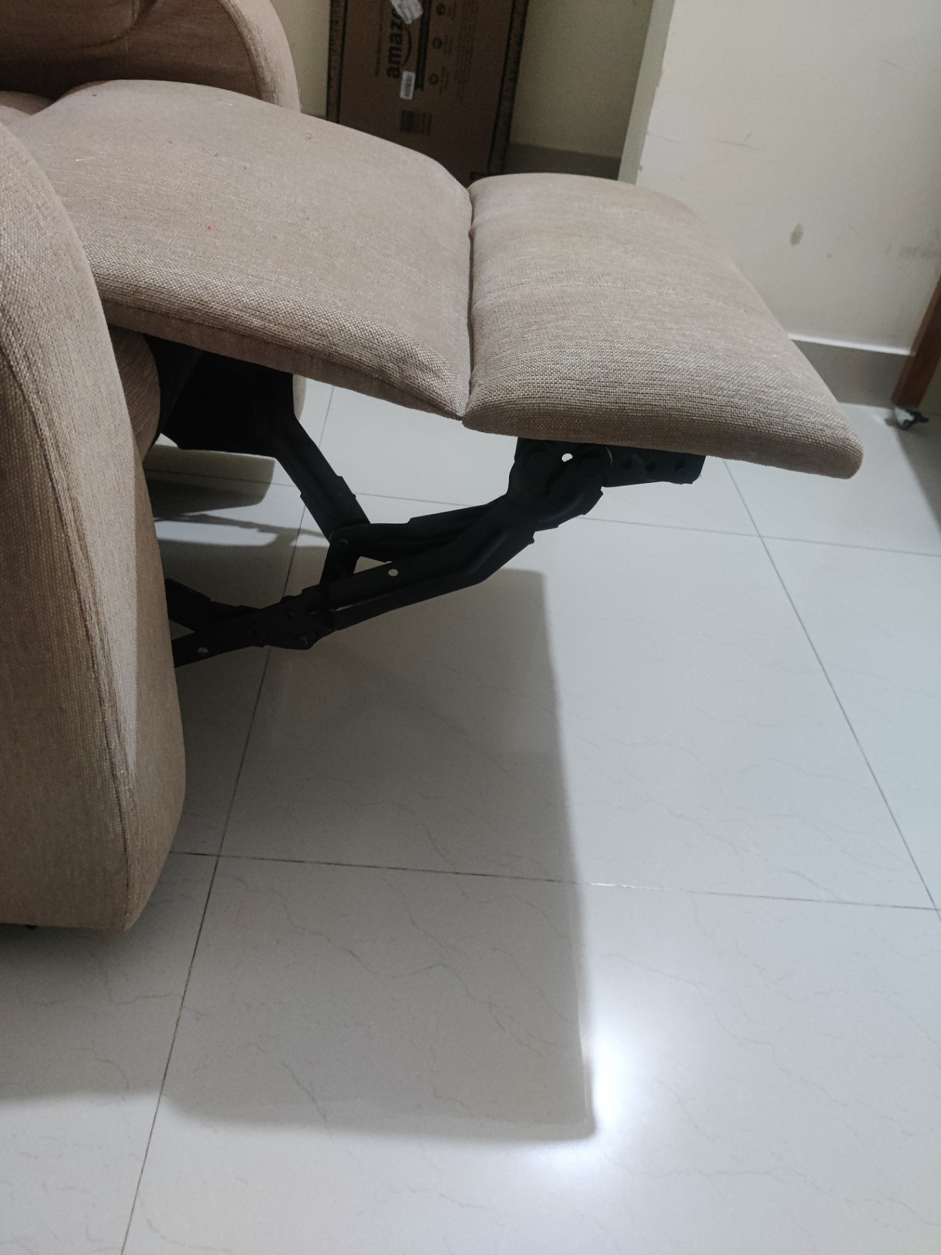 Recliner Sofa (One Seater) Brand - Sleepyhead  - Image 1