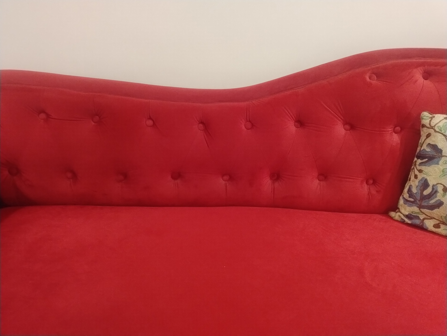 3 seater velvet sofa - Image 3