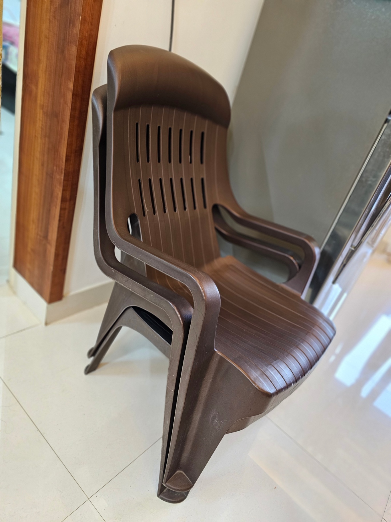 Chairs and Table - Image 2