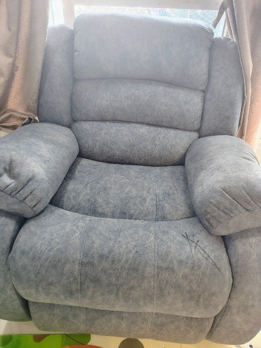 Recliner 1 seater rocking and rotating - Image 3