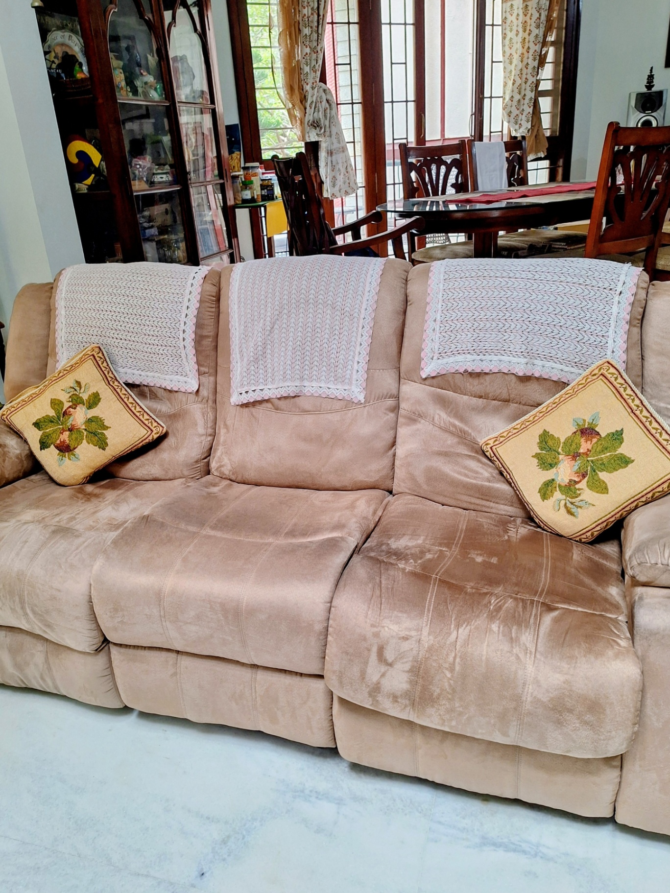 3 seater manual recliner  - Image 1