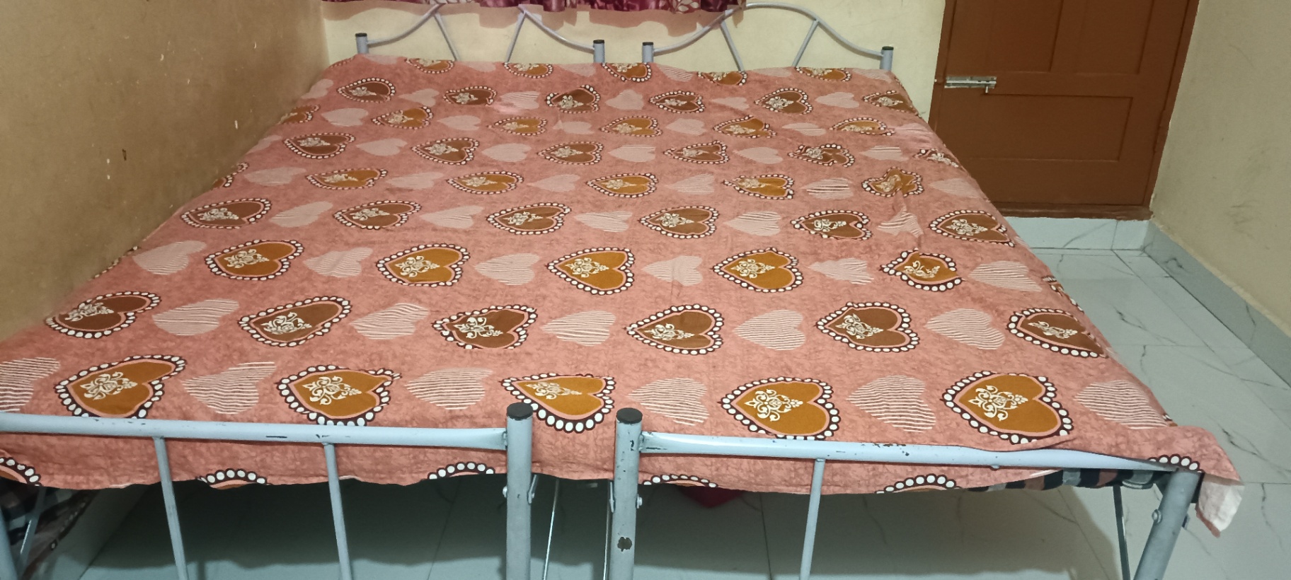 Bed - Image 1