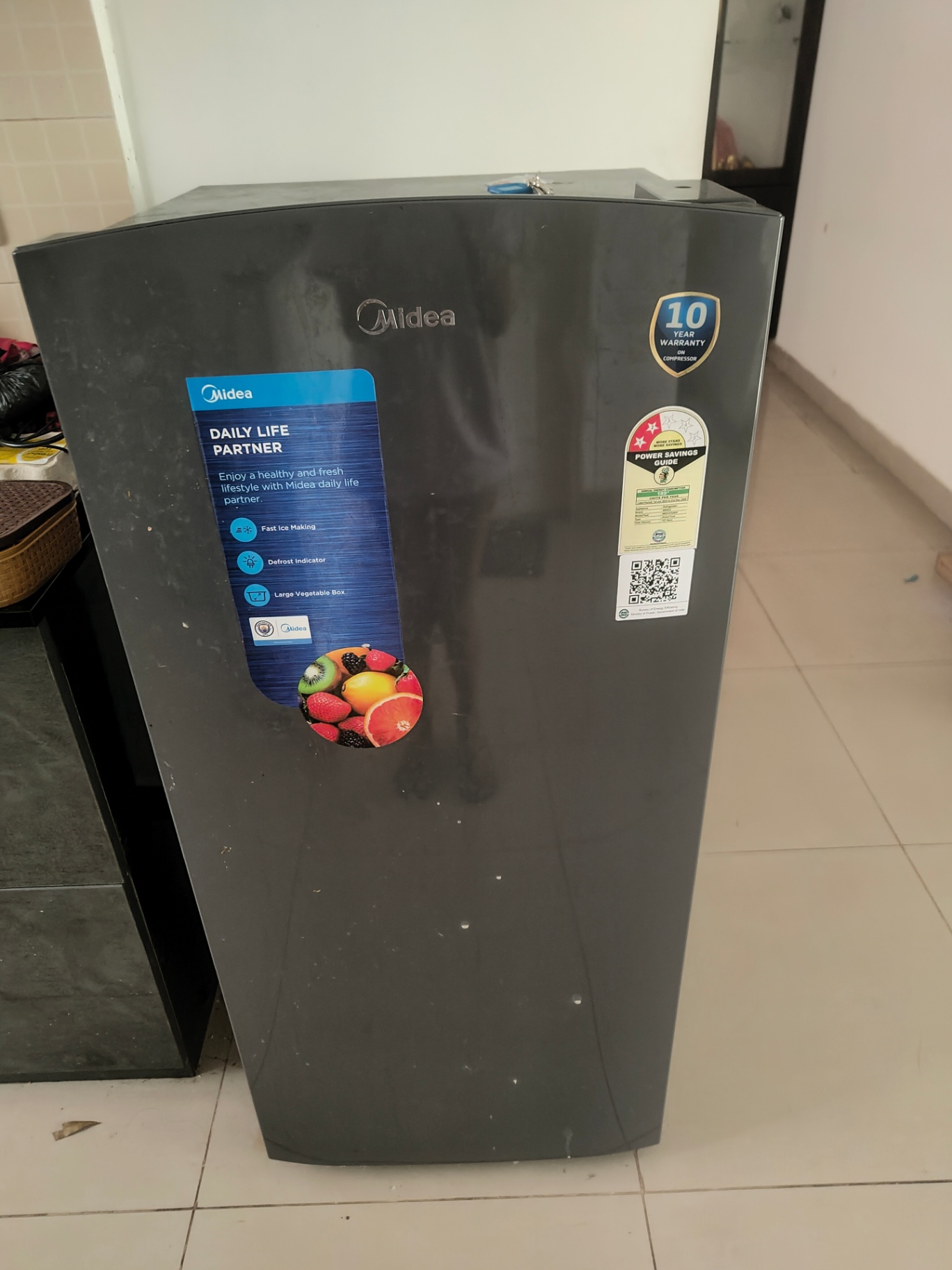 Midea 187L refrigerator  - Image 2