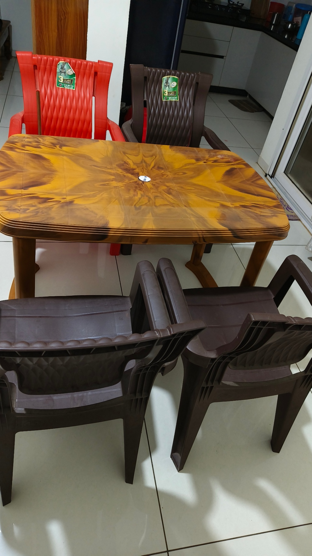 Plastic dinning set - Image 3