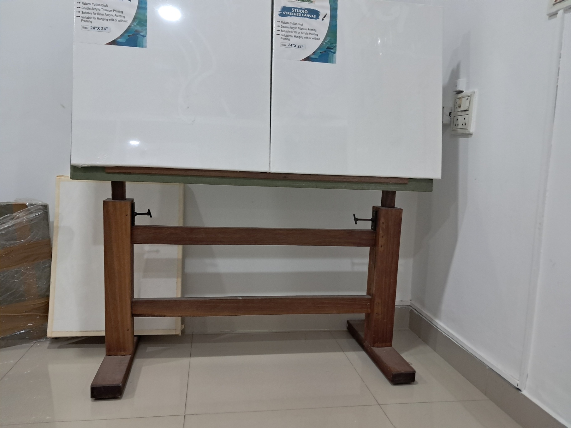 DRAWING TABLE FOR SALE - Image 1