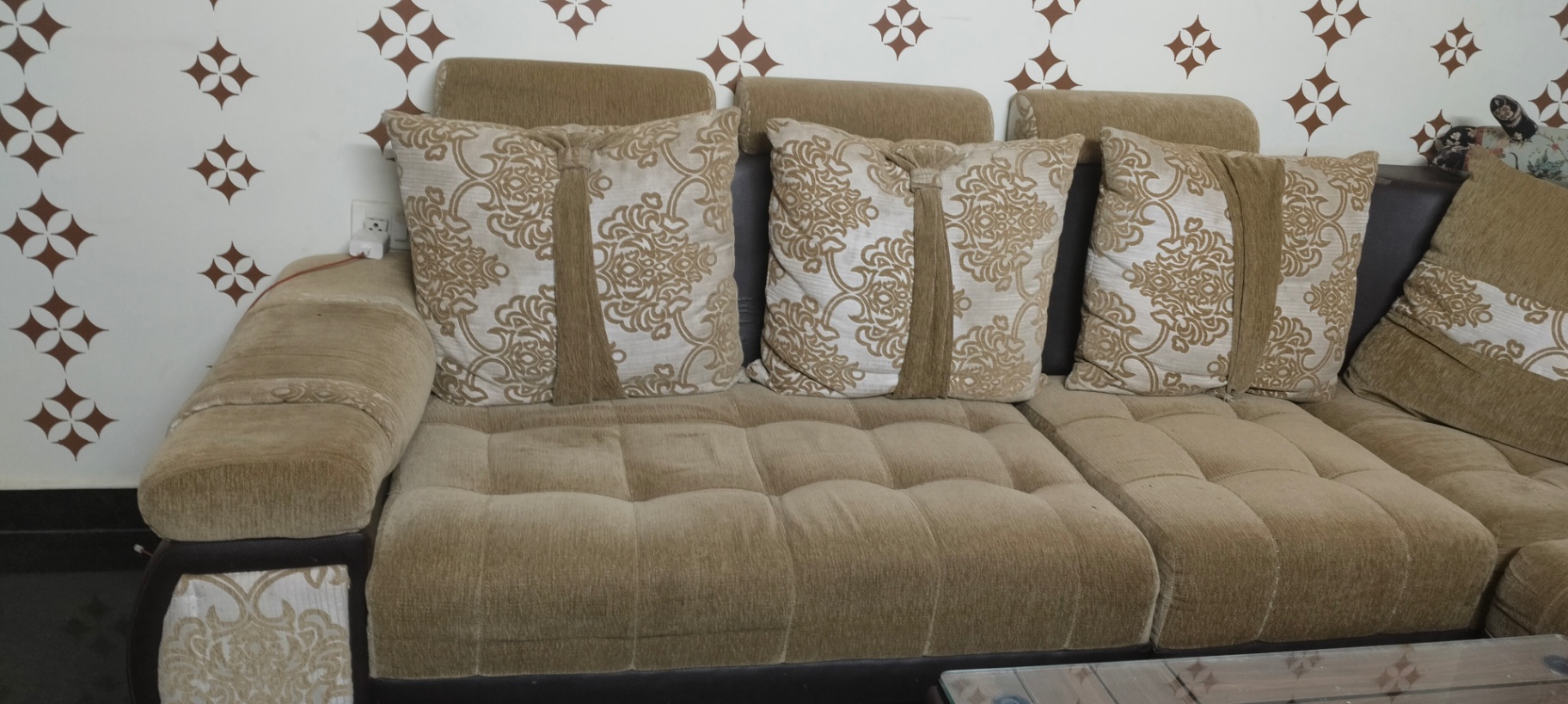 6 seater L shape sofa  - Image 4