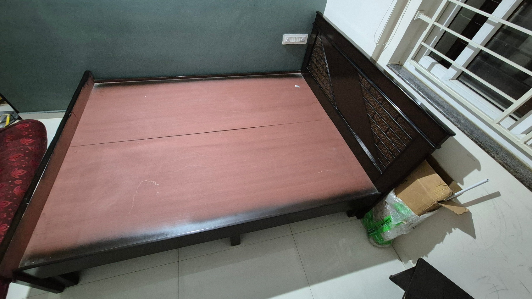 Queen Size bed - Image 1