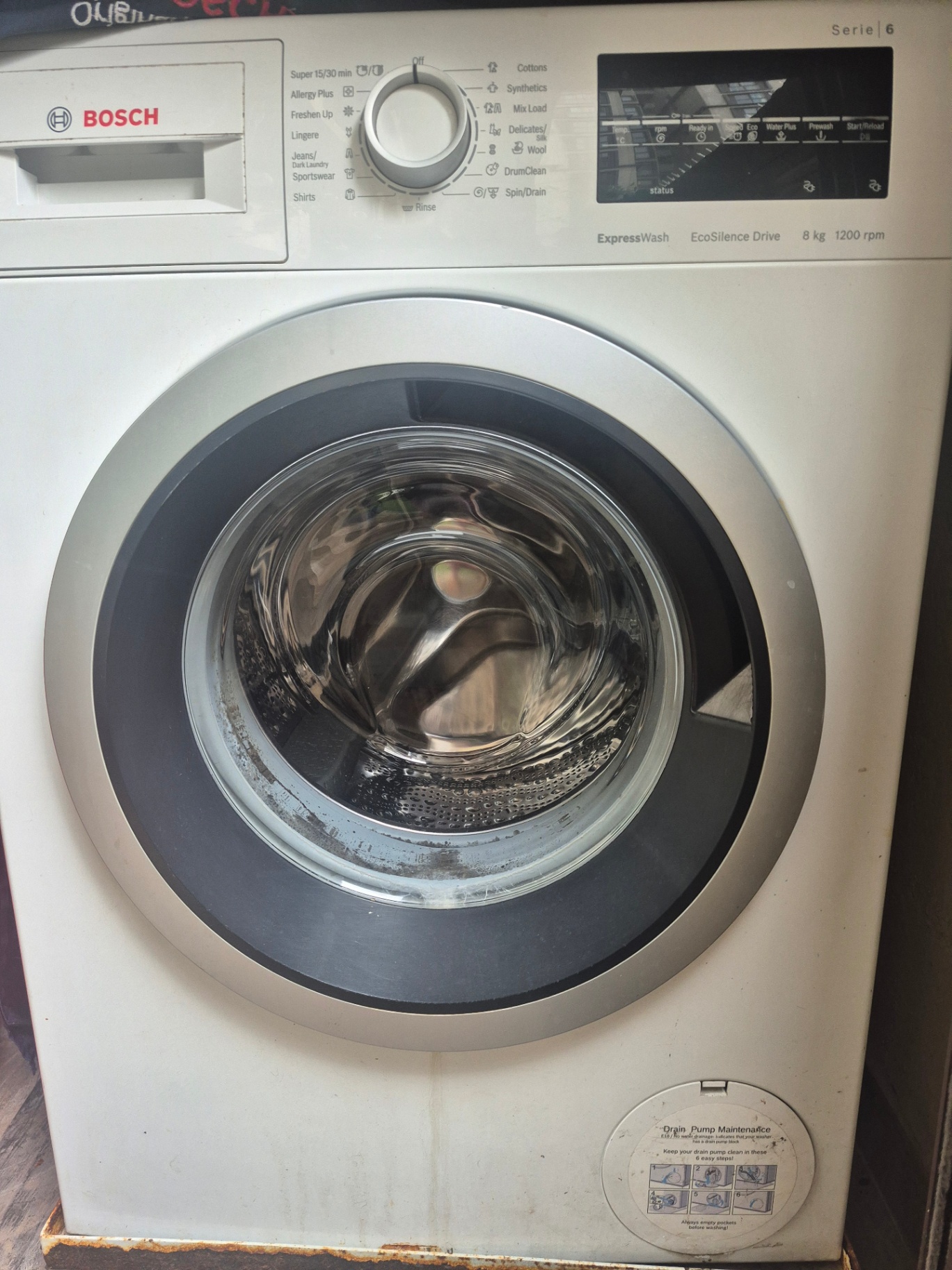 Bosch front load washing machine - Image 3