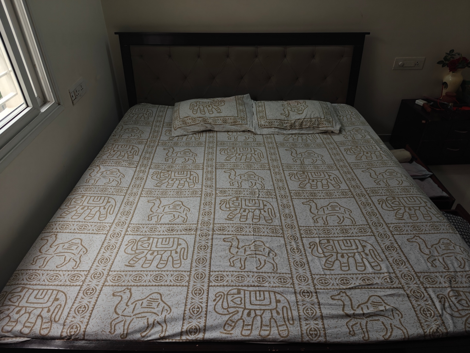 Queen size bed - Image 3
