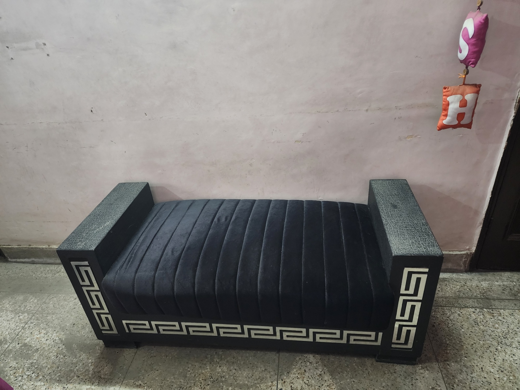 8 seater sofa set - Image 1