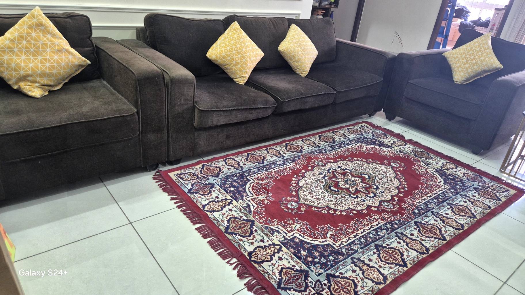 Wakefit 3+1+1 sofa set  - Image 2