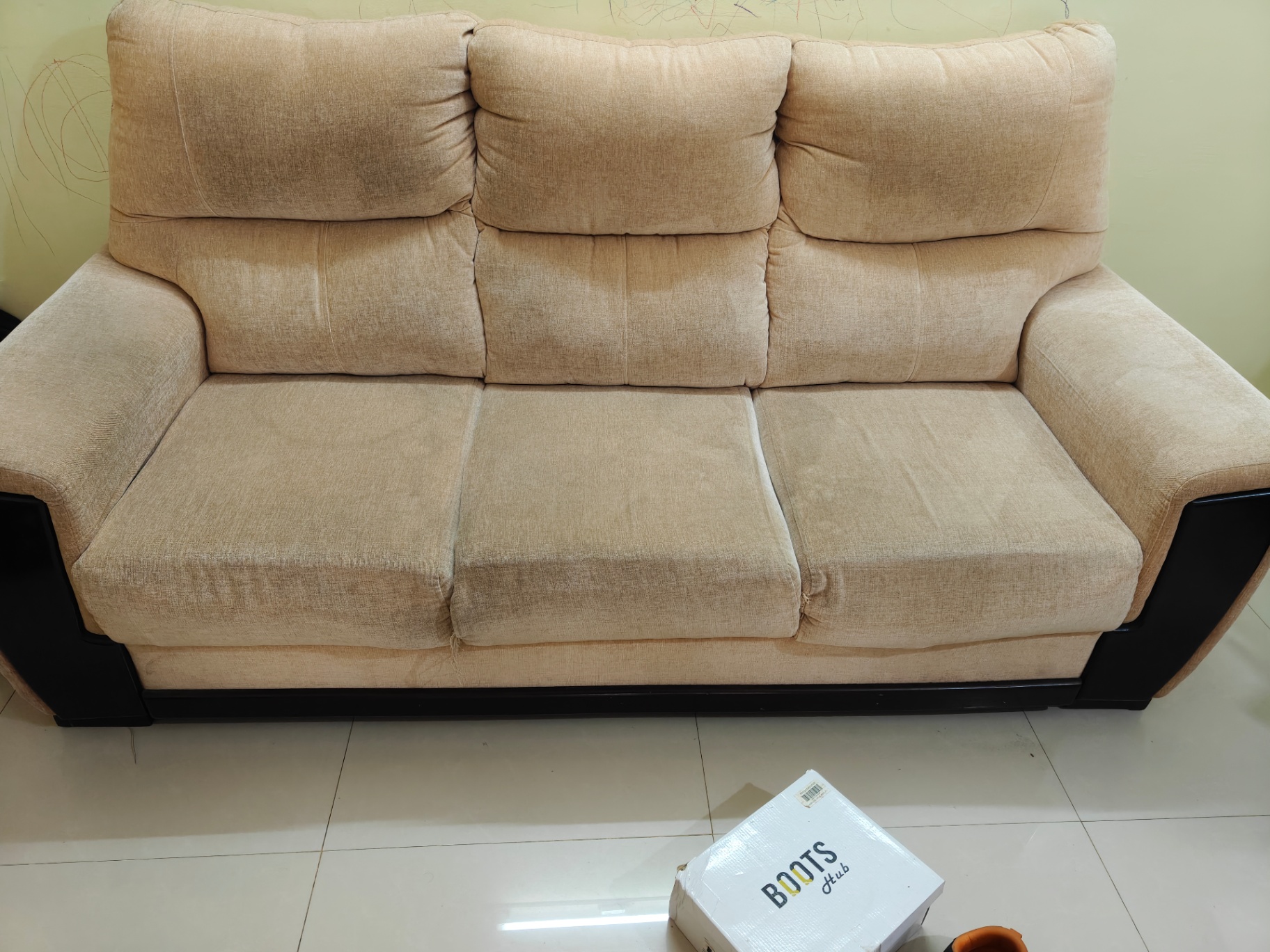5 seater sofa set with inbuilt cushion  - Image 3