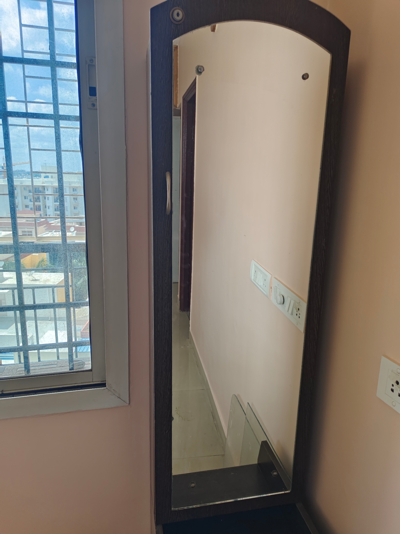 Dressing table with mirror and storage - Image 2