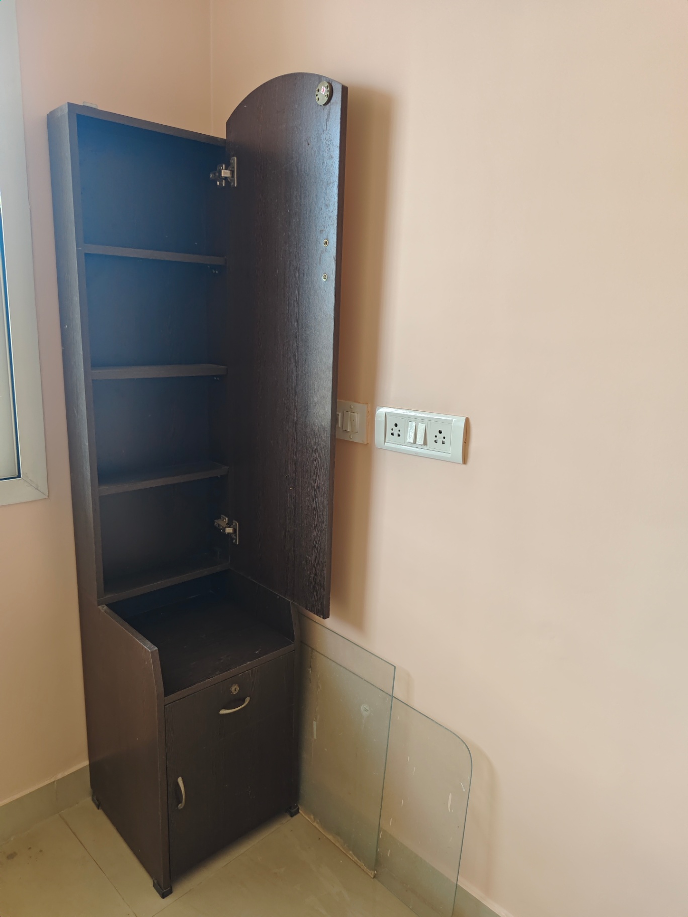 Dressing table with mirror and storage - Image 1