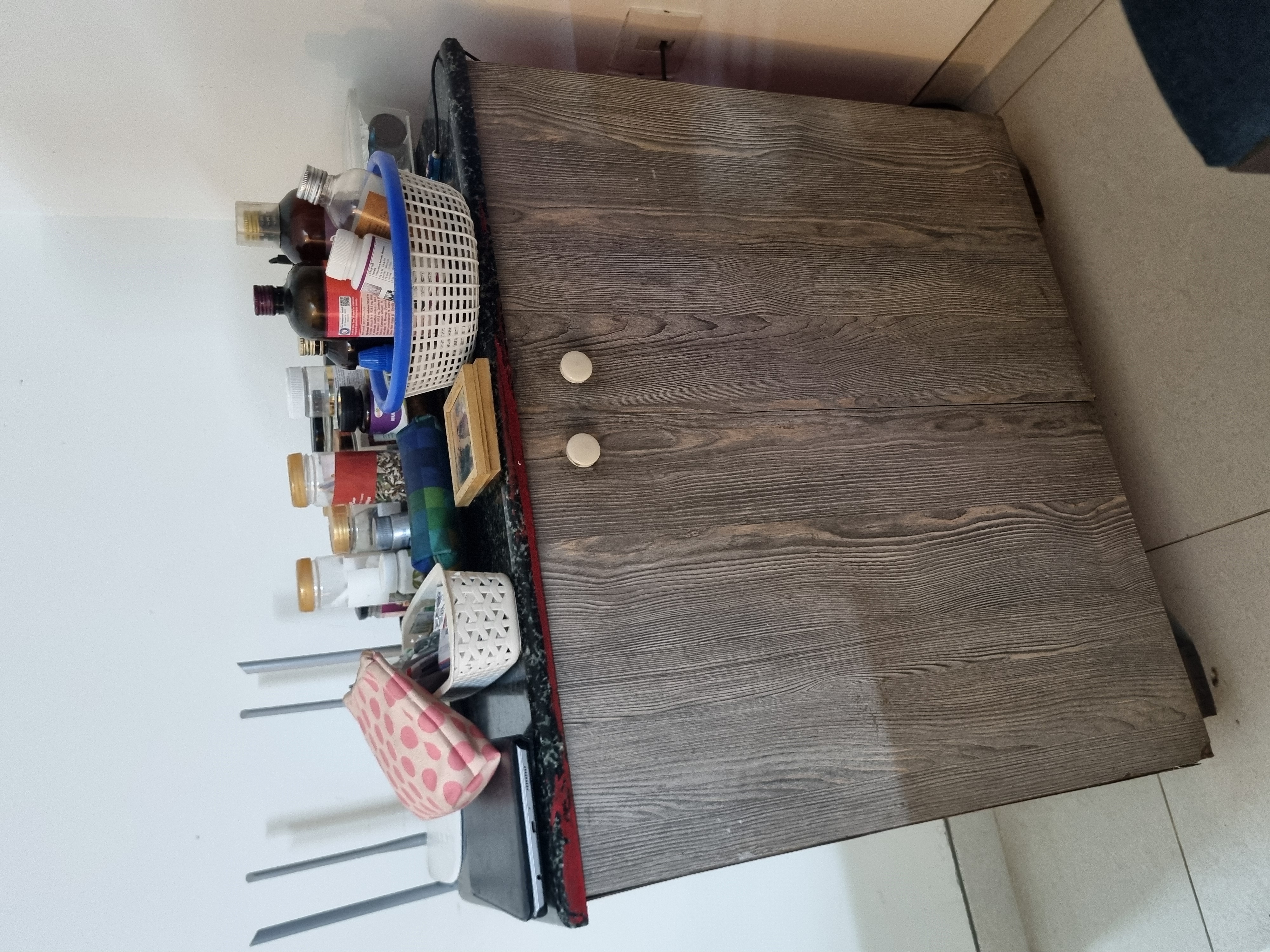 Crockery Unit  - Image 2
