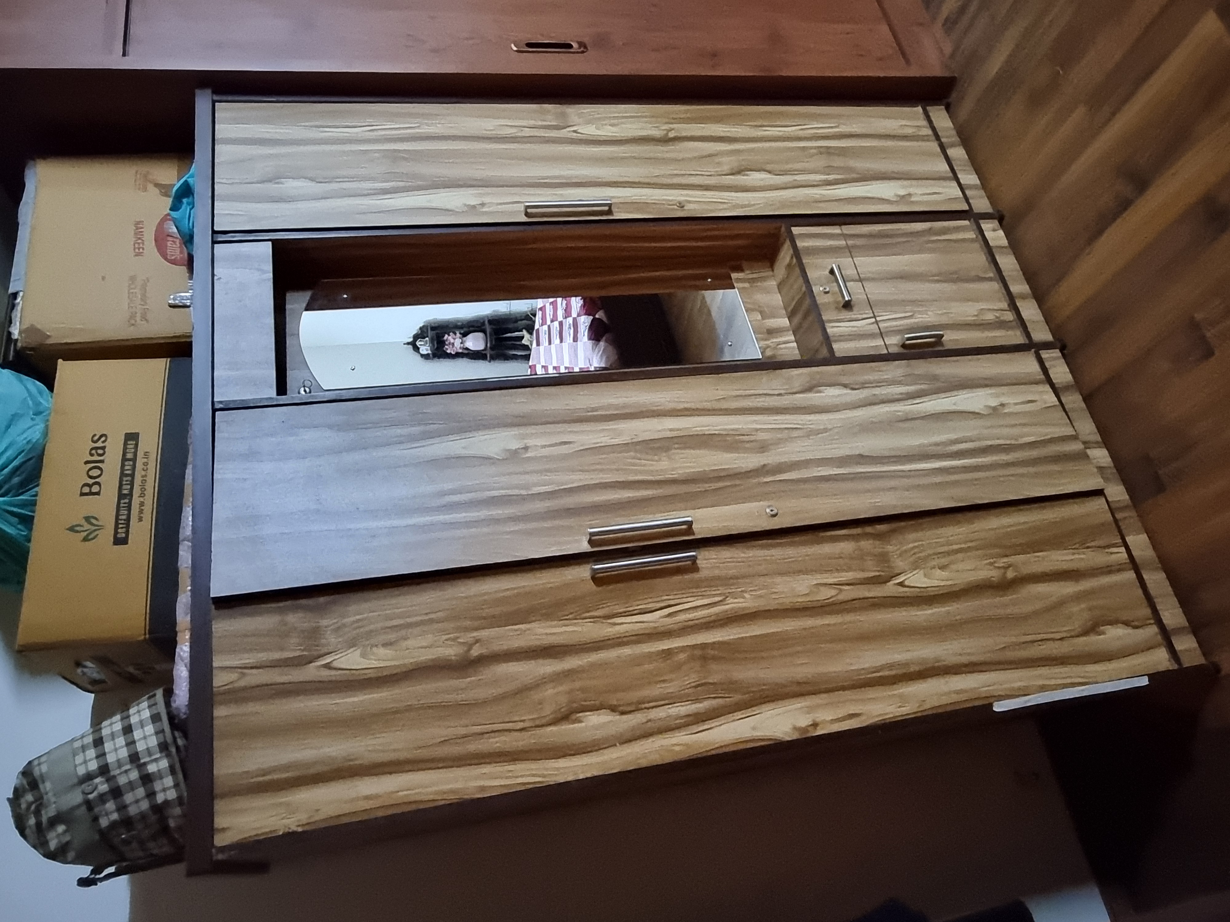 Three-Door Wardrobe with Dressing Mirror - Image 1