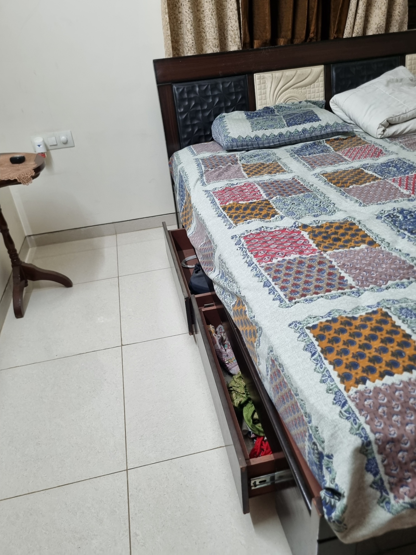 King Size Solid Wood Bed with Storage - Image 3