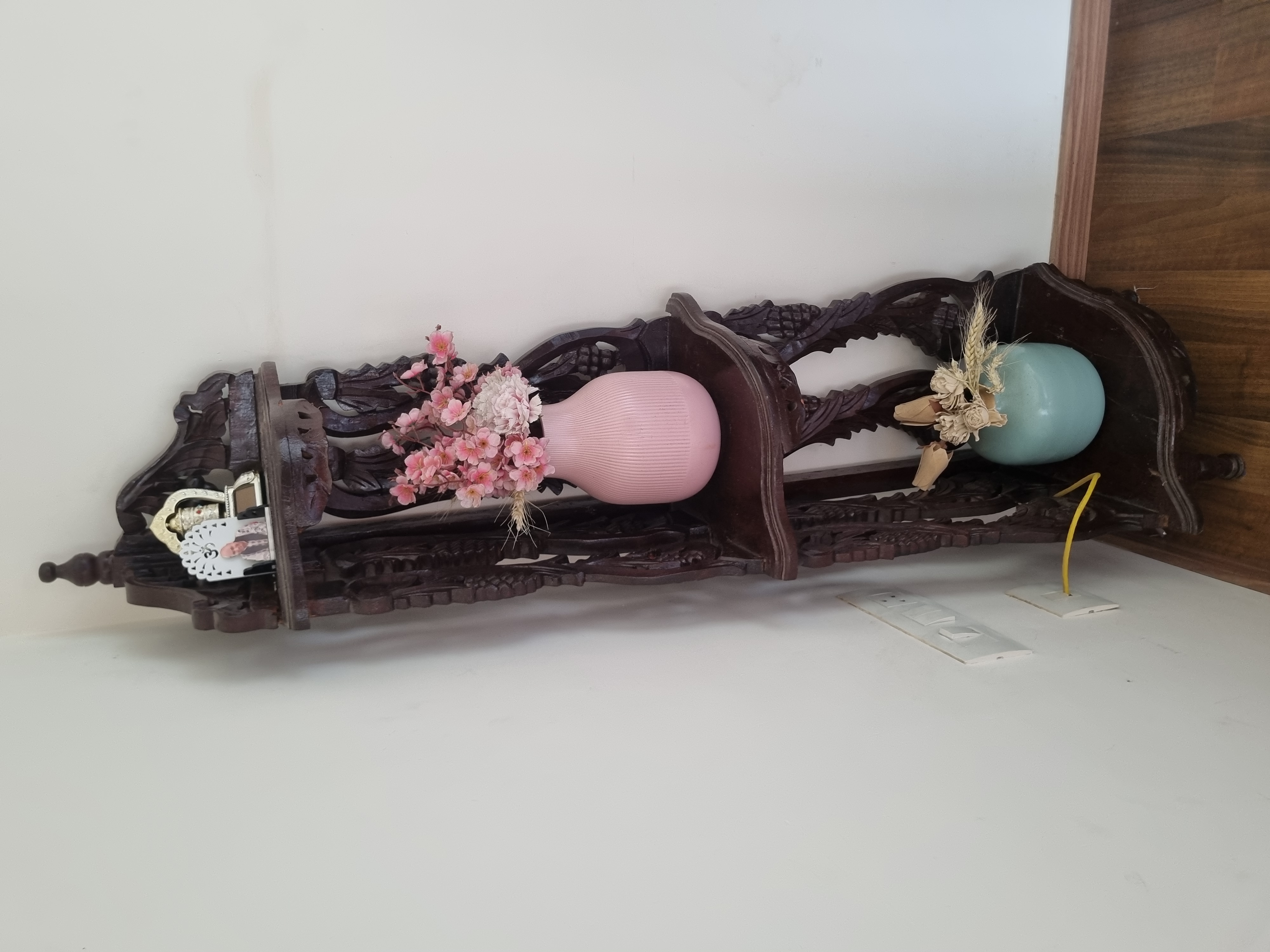Corner Stand  - Image 1