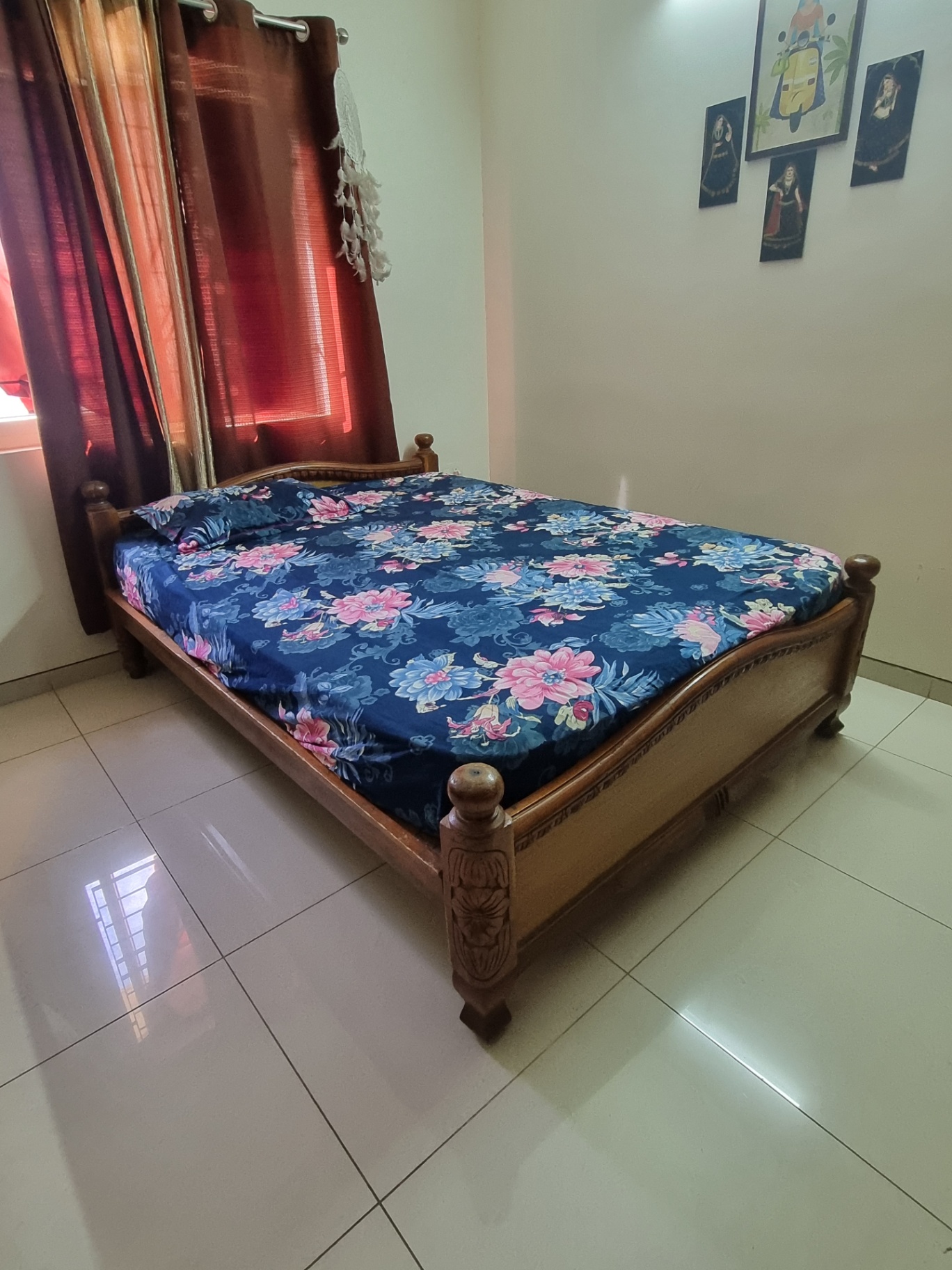 Queen Size Solid Wood Double Bed - Image 1