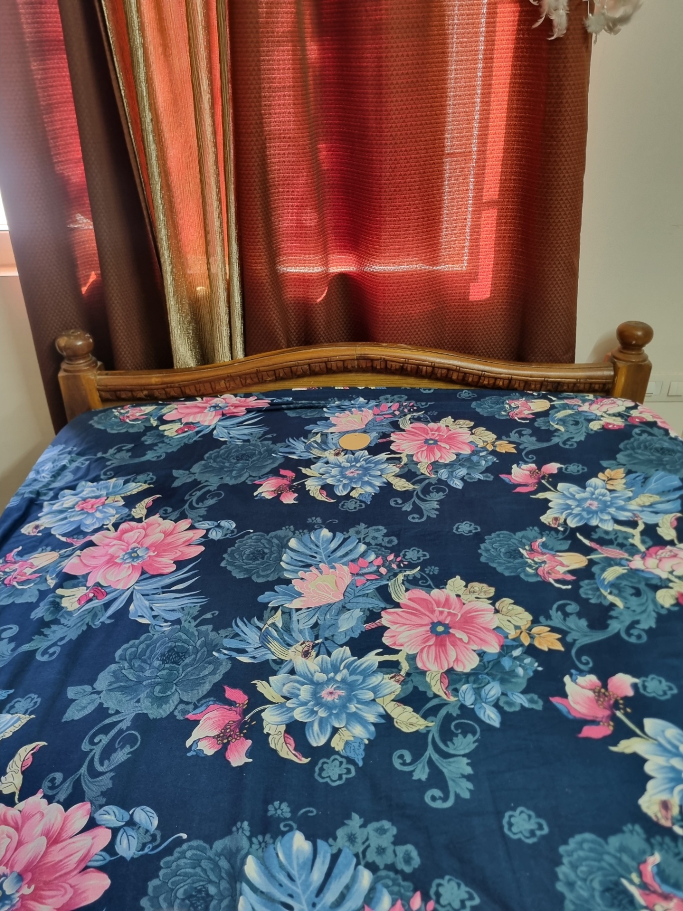 Queen Size Solid Wood Double Bed - Image 3