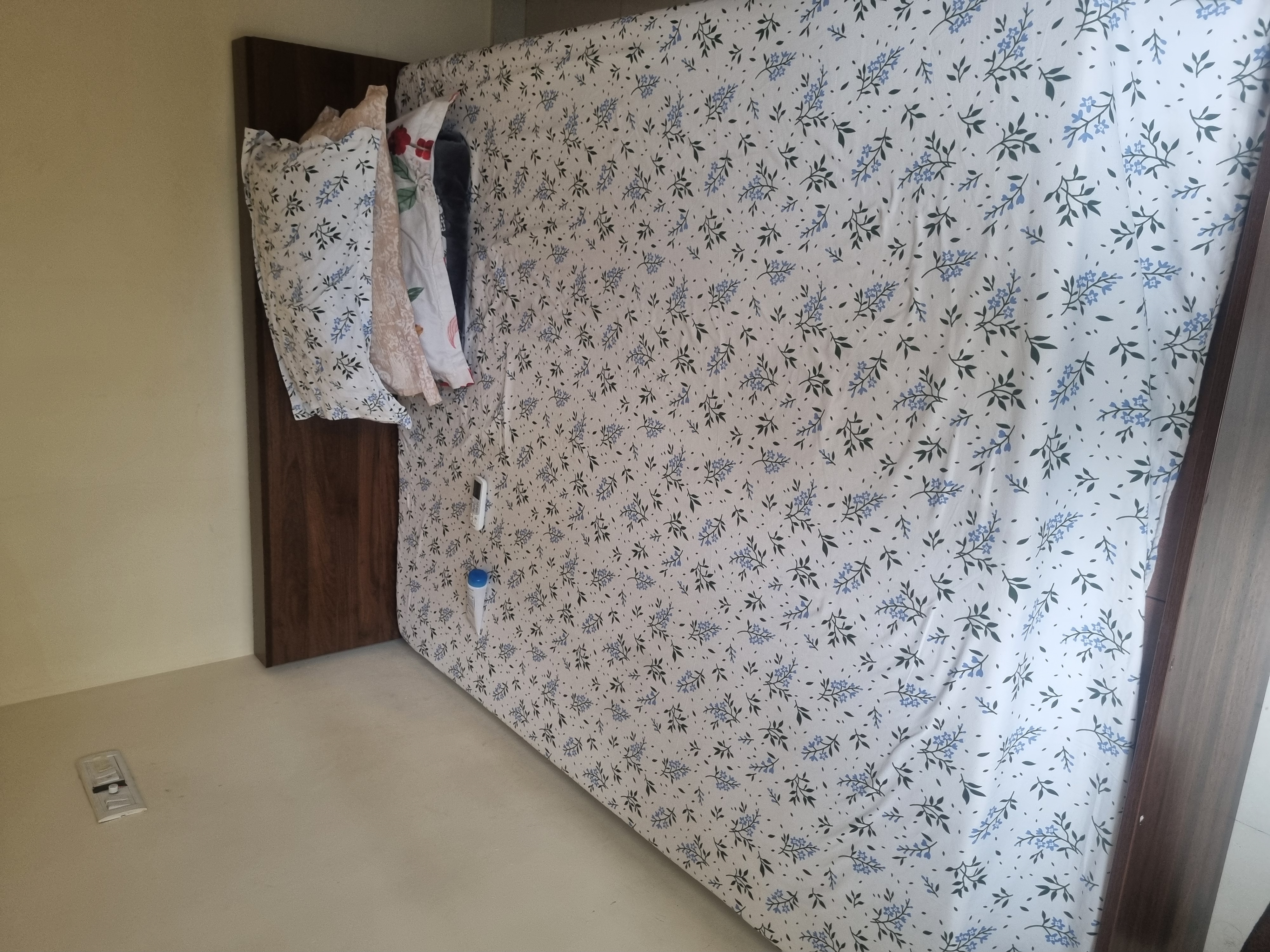 Wakefit queen size bed with storage 78" x 60" - Image 3
