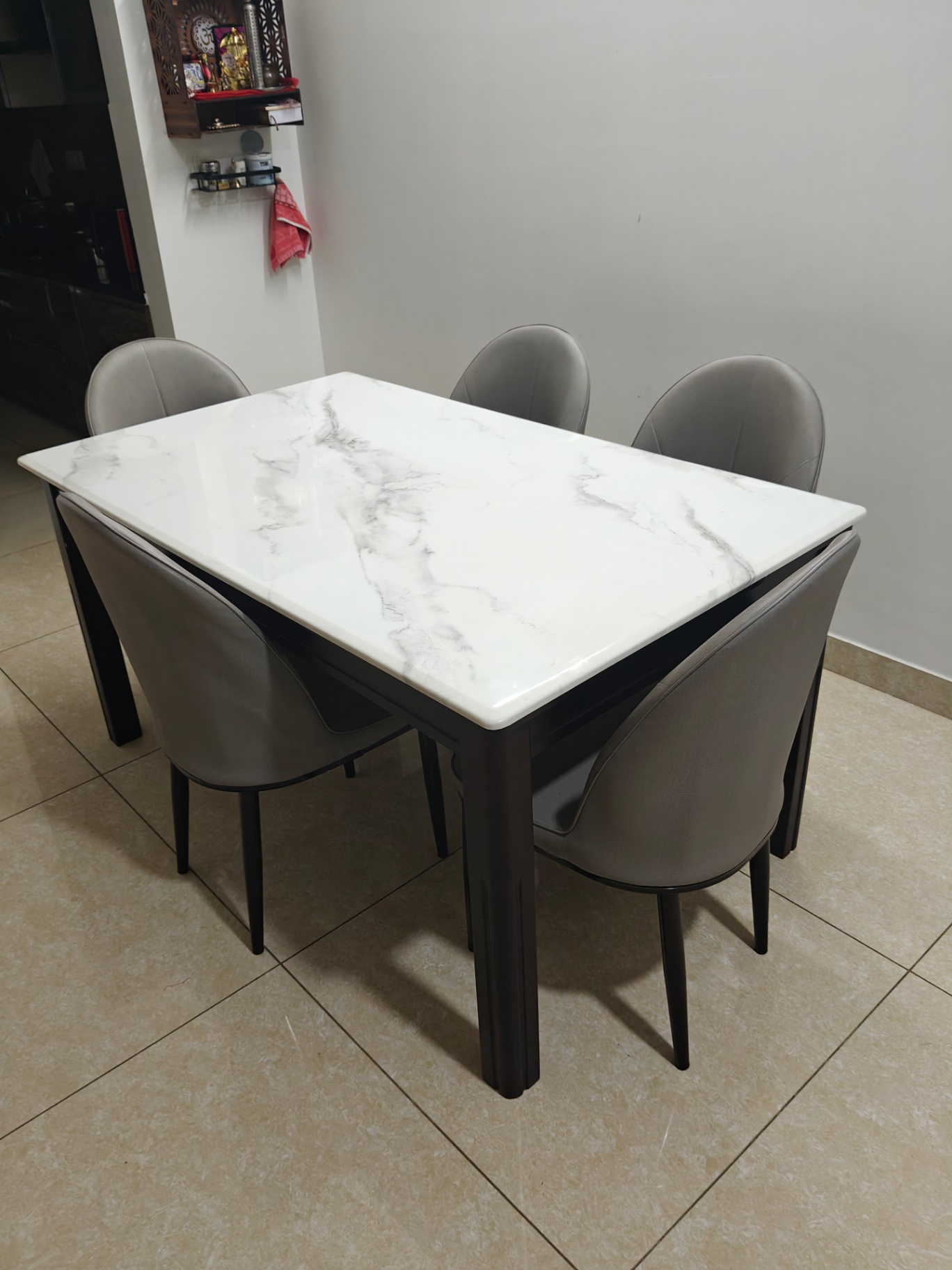 Elegant 5-Seater Premium Dining Table – Perfect Blend of Style & Comfort - Image 2