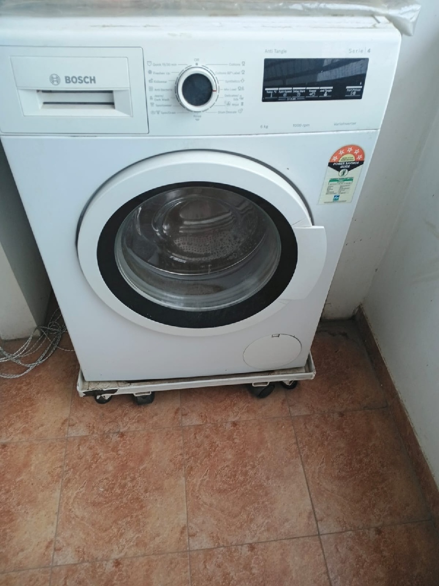 Fully automated Bosch washing machine - Image 2