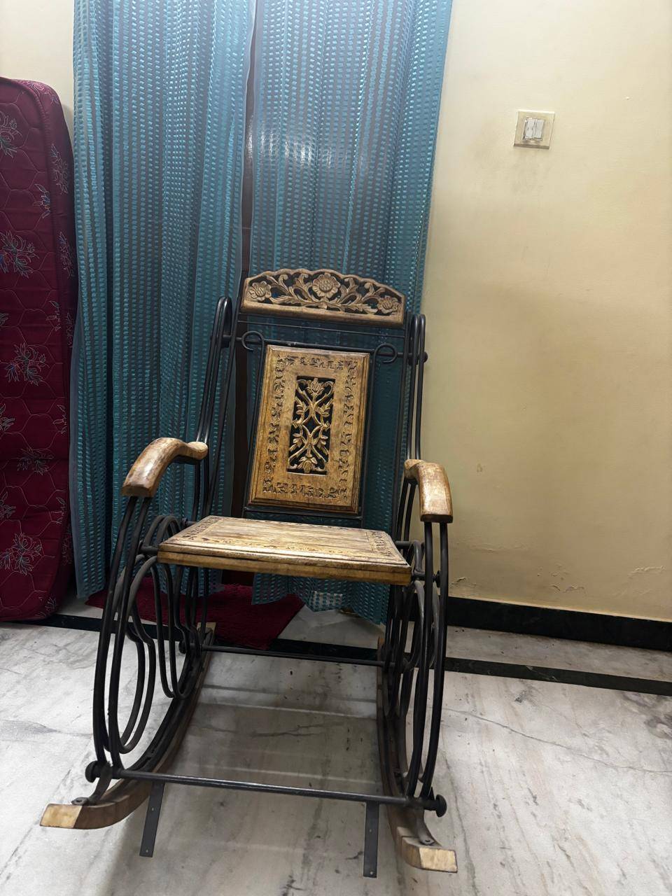 Rocking chair  - Image 1