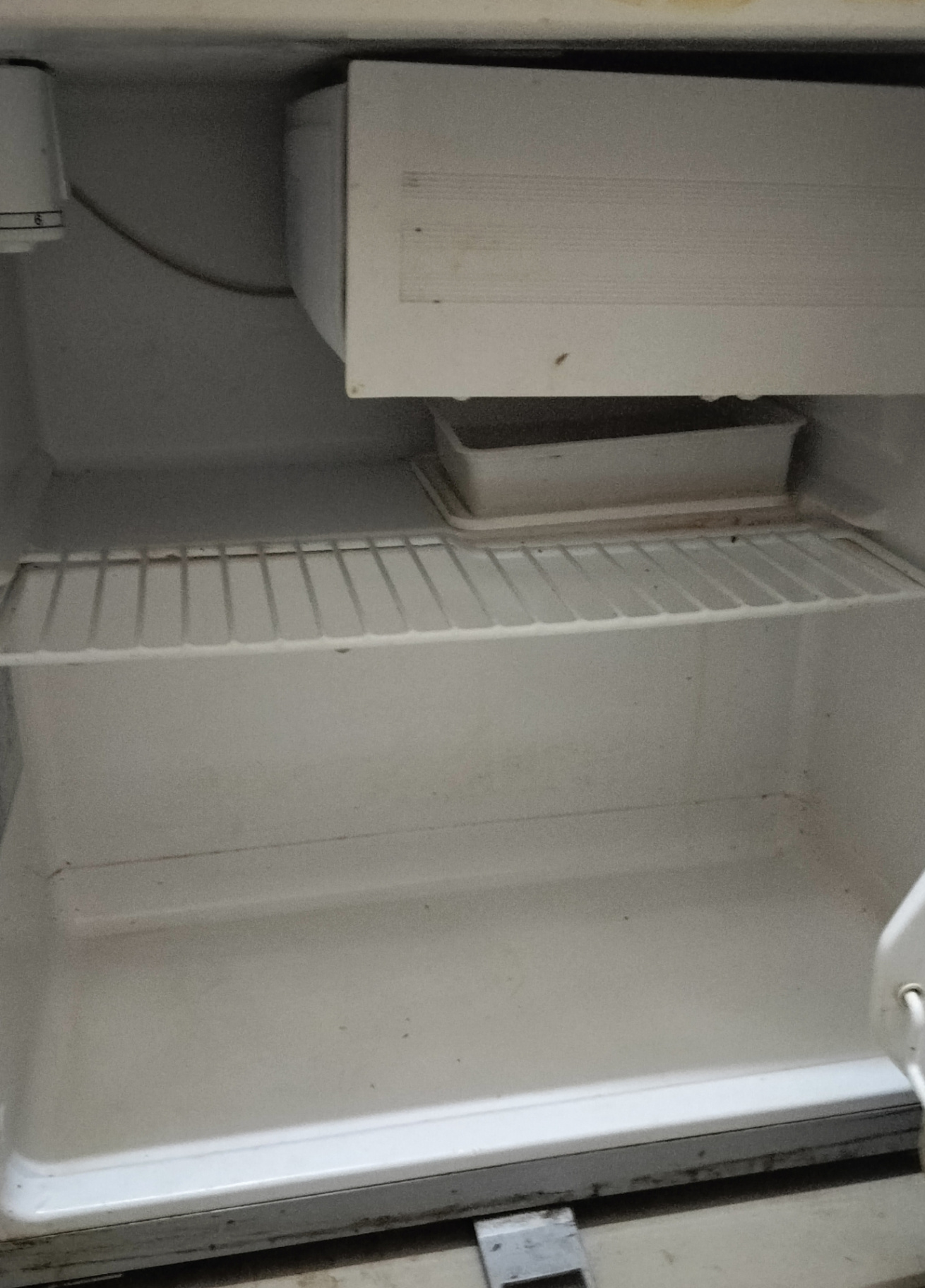 refrigerator 60 litres - Image 2